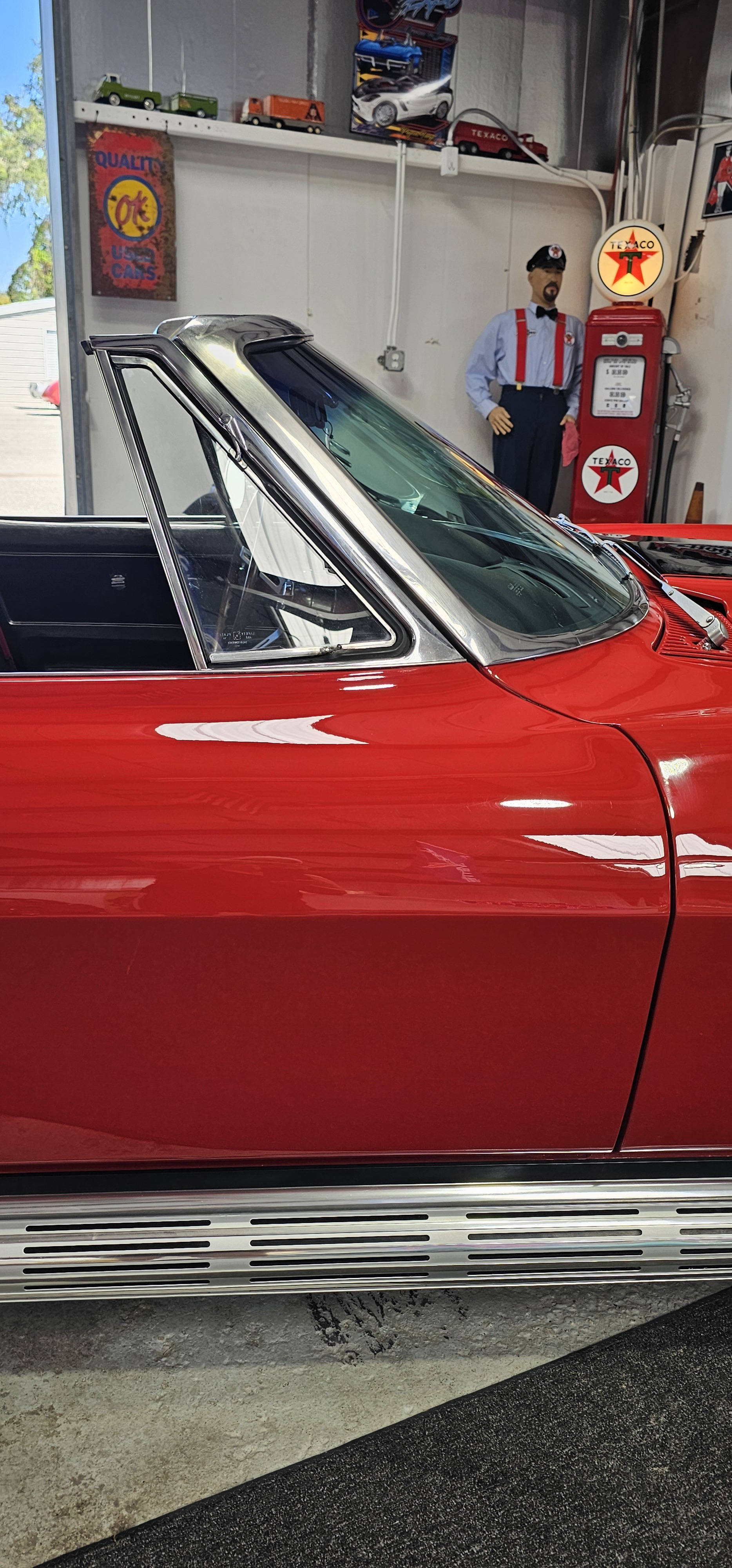 1967 CHEVROLET CORVETTE 42