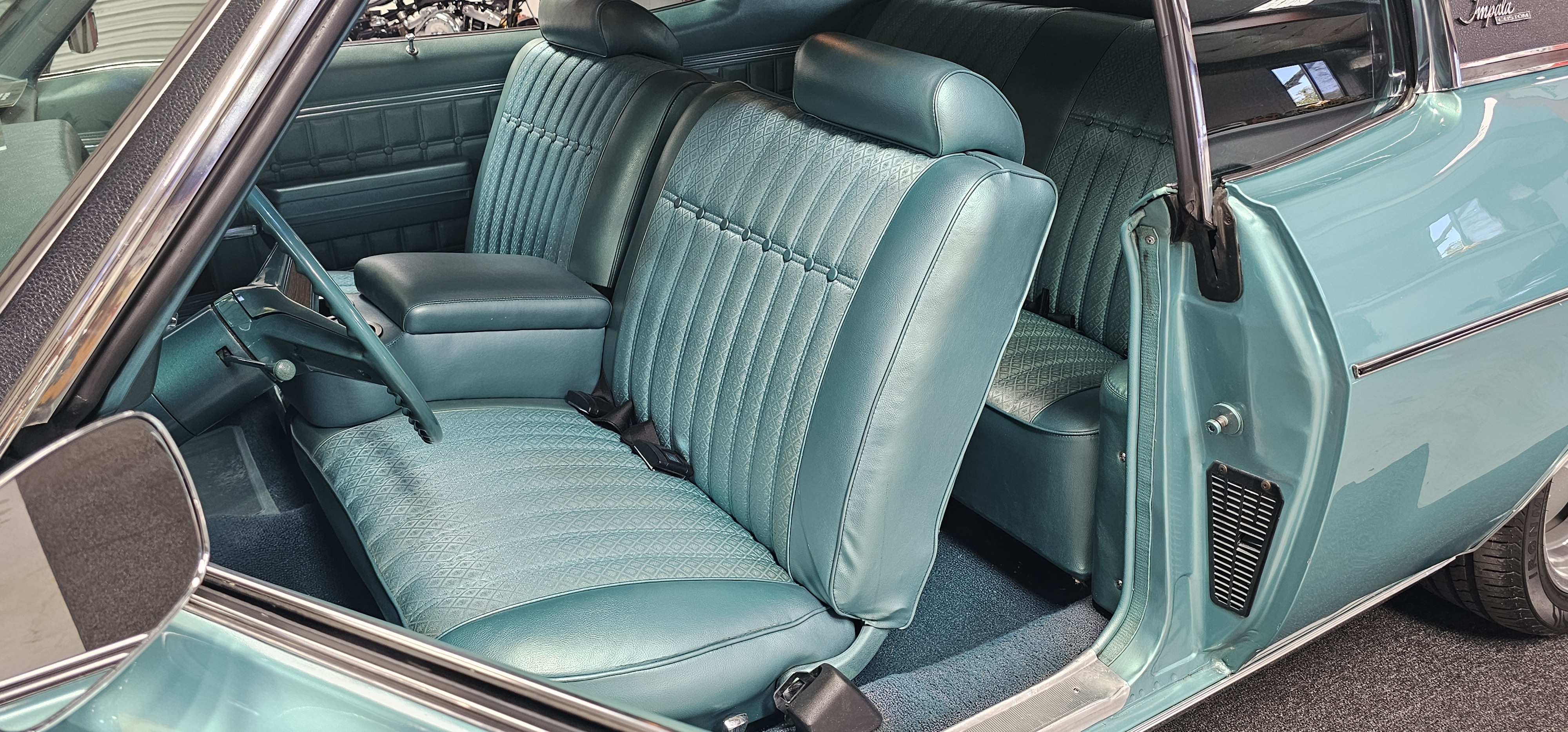 1970 CHEVROLET IMPALA CLASSIC 57