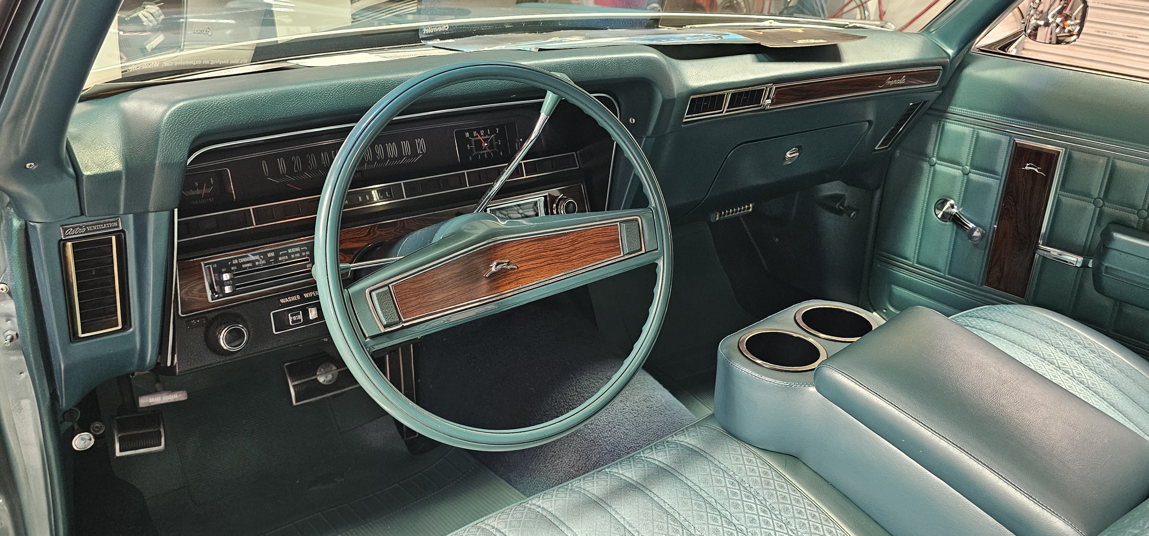 1970 CHEVROLET IMPALA CLASSIC 58