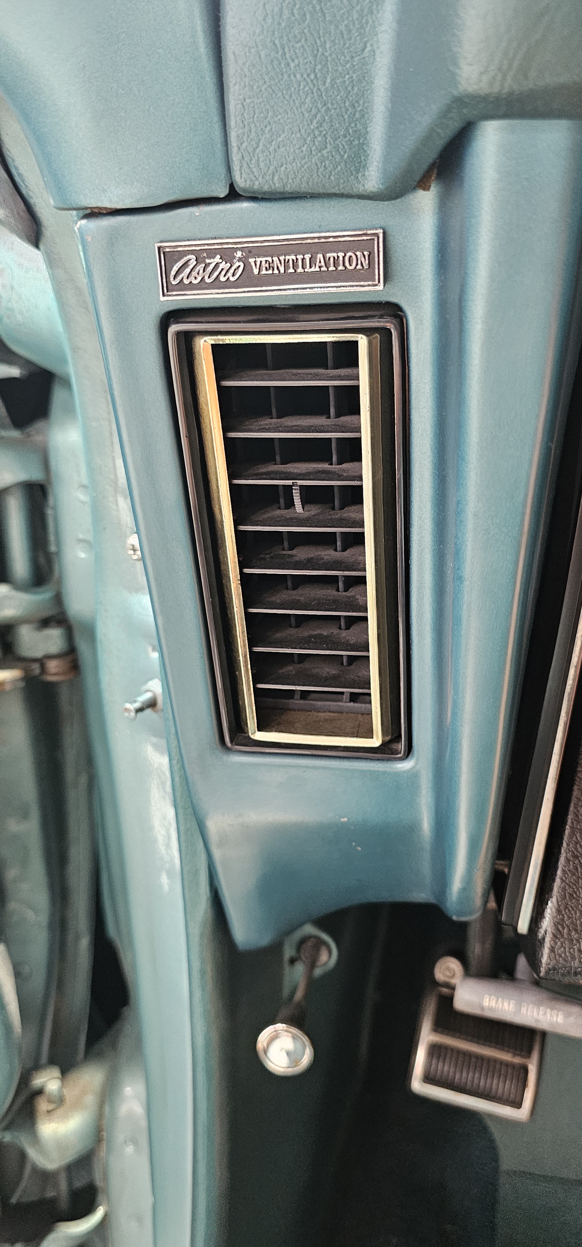 1970 CHEVROLET IMPALA CLASSIC 66