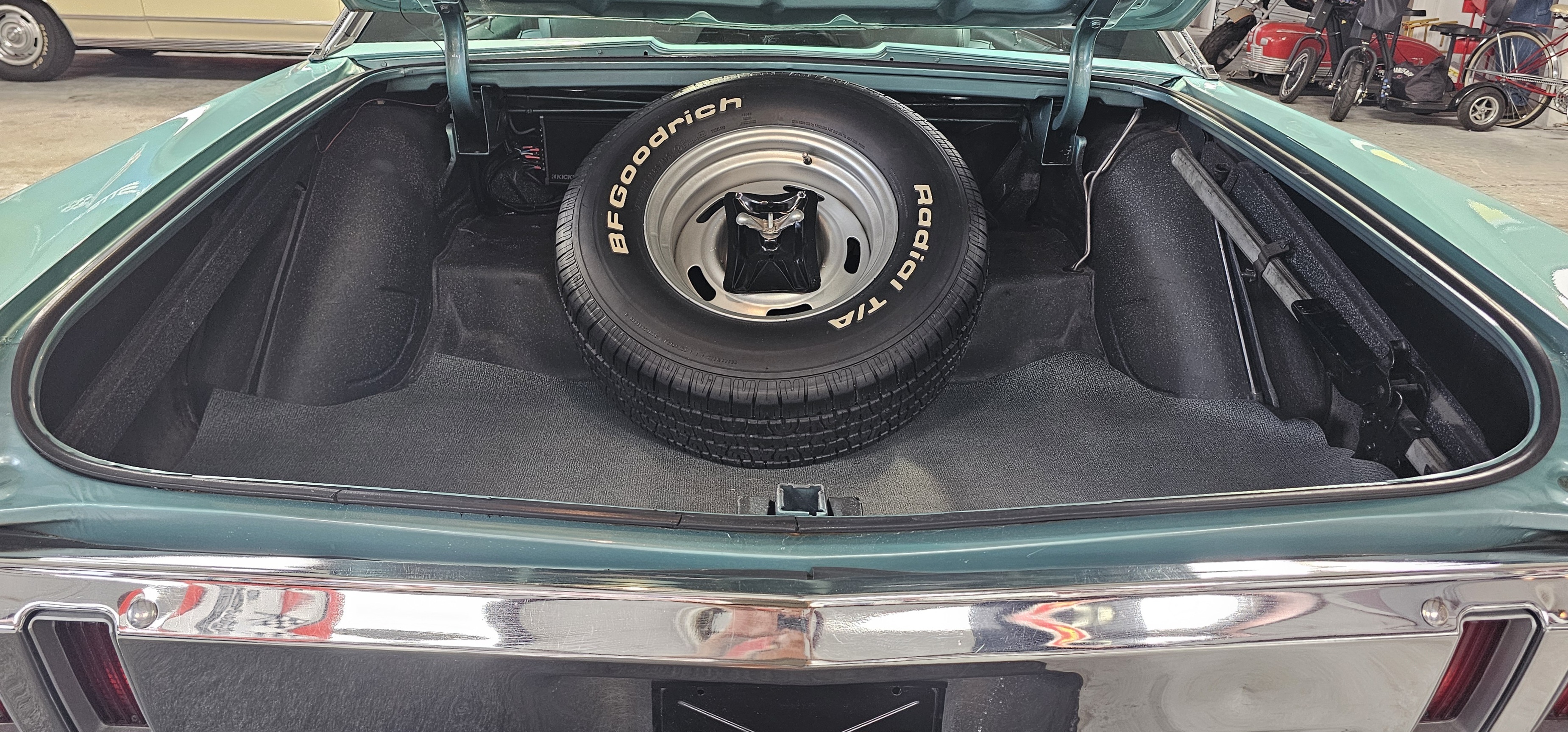 1970 CHEVROLET IMPALA CLASSIC 119