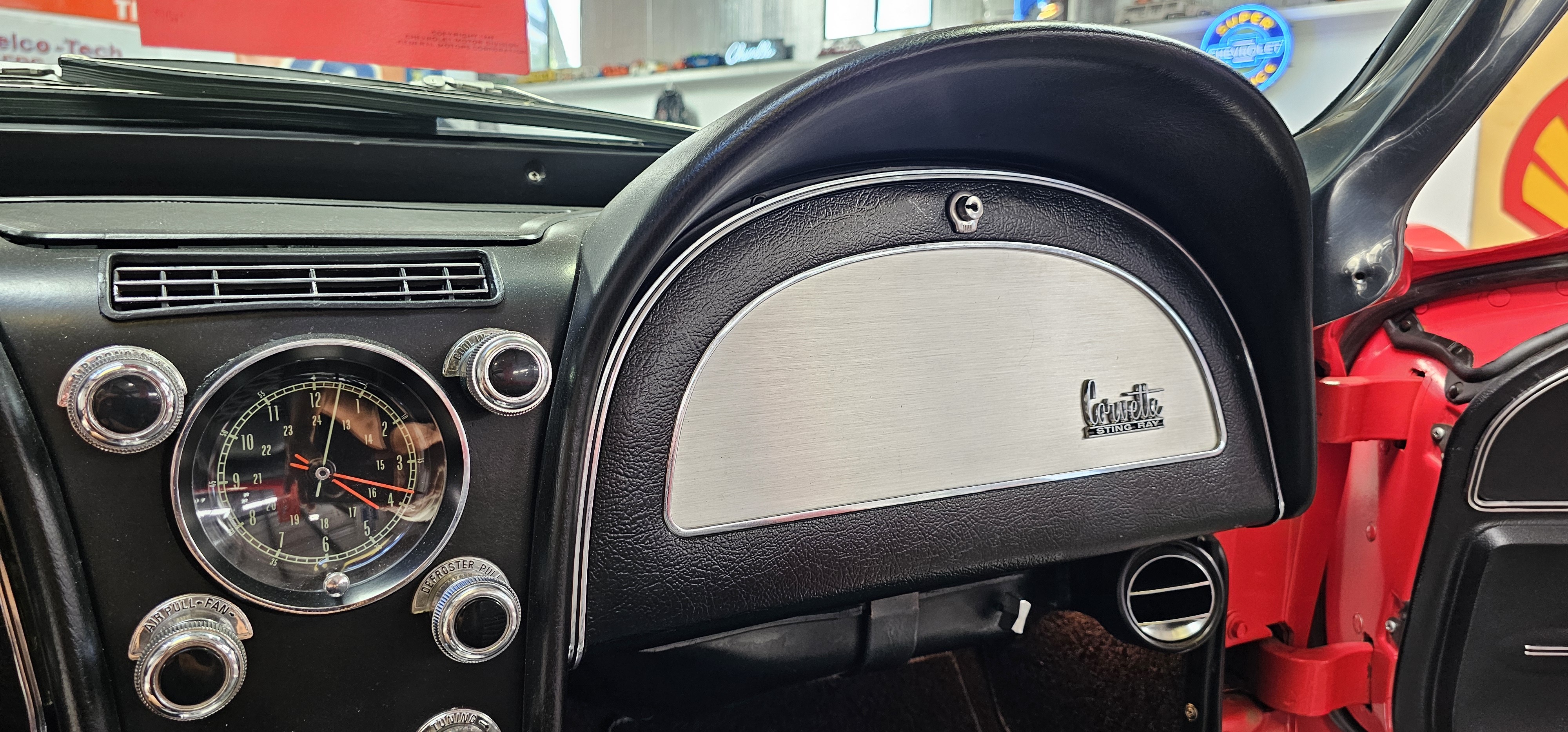 1967 CHEVROLET CORVETTE STINGRAY 107