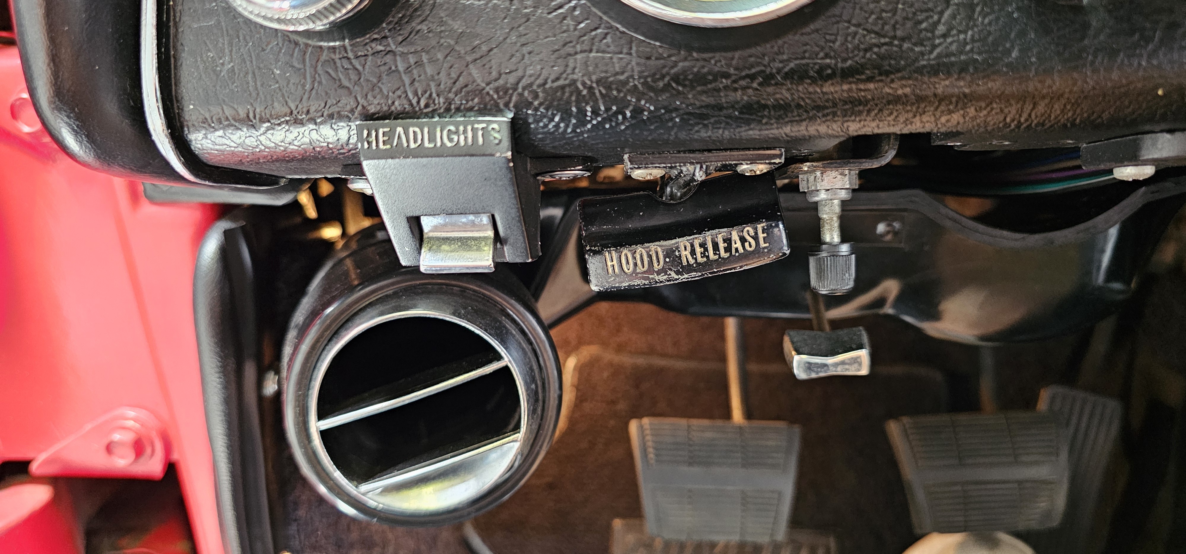 1967 CHEVROLET CORVETTE STINGRAY 111