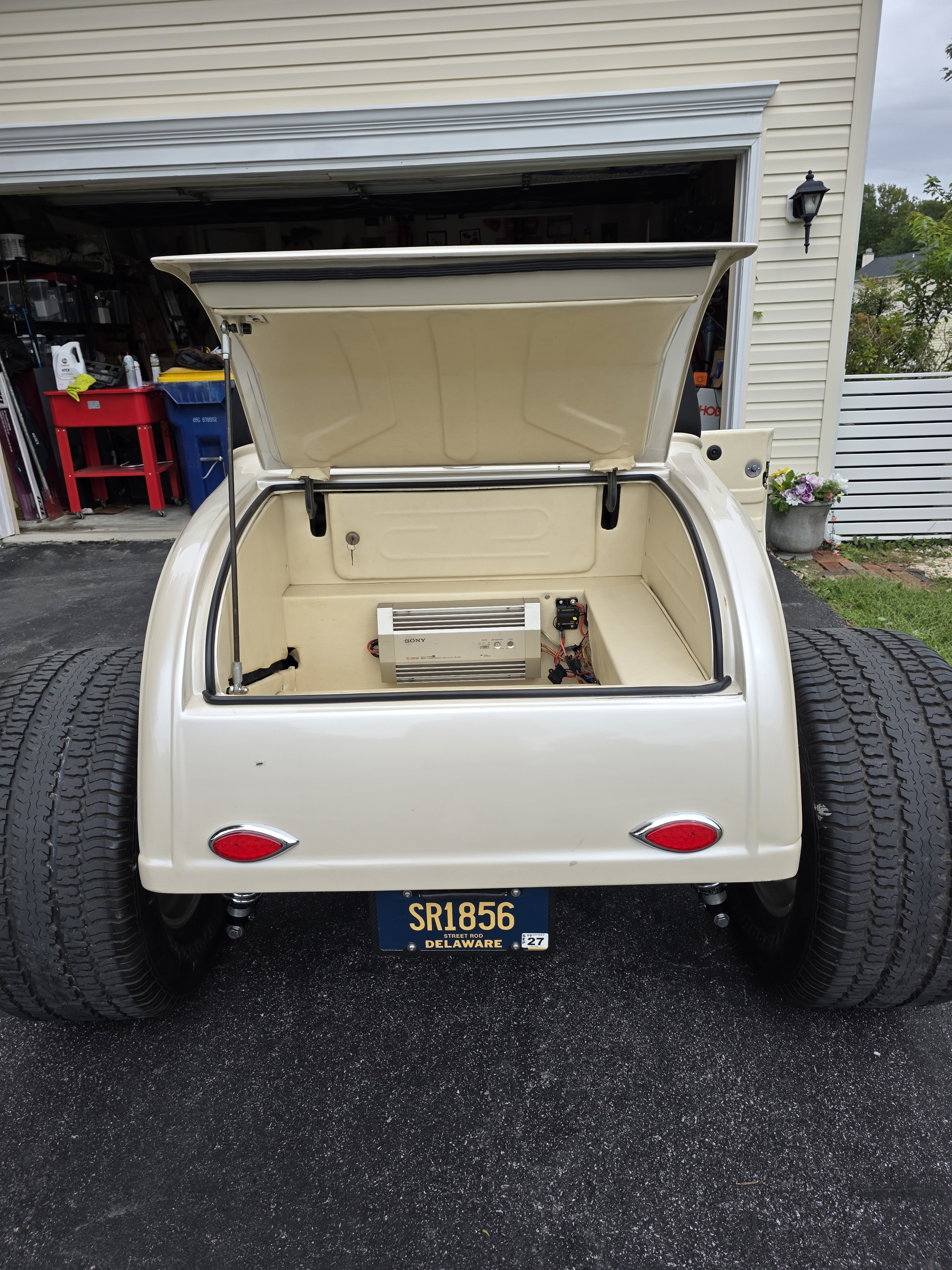 1929 Ford Roadster 16