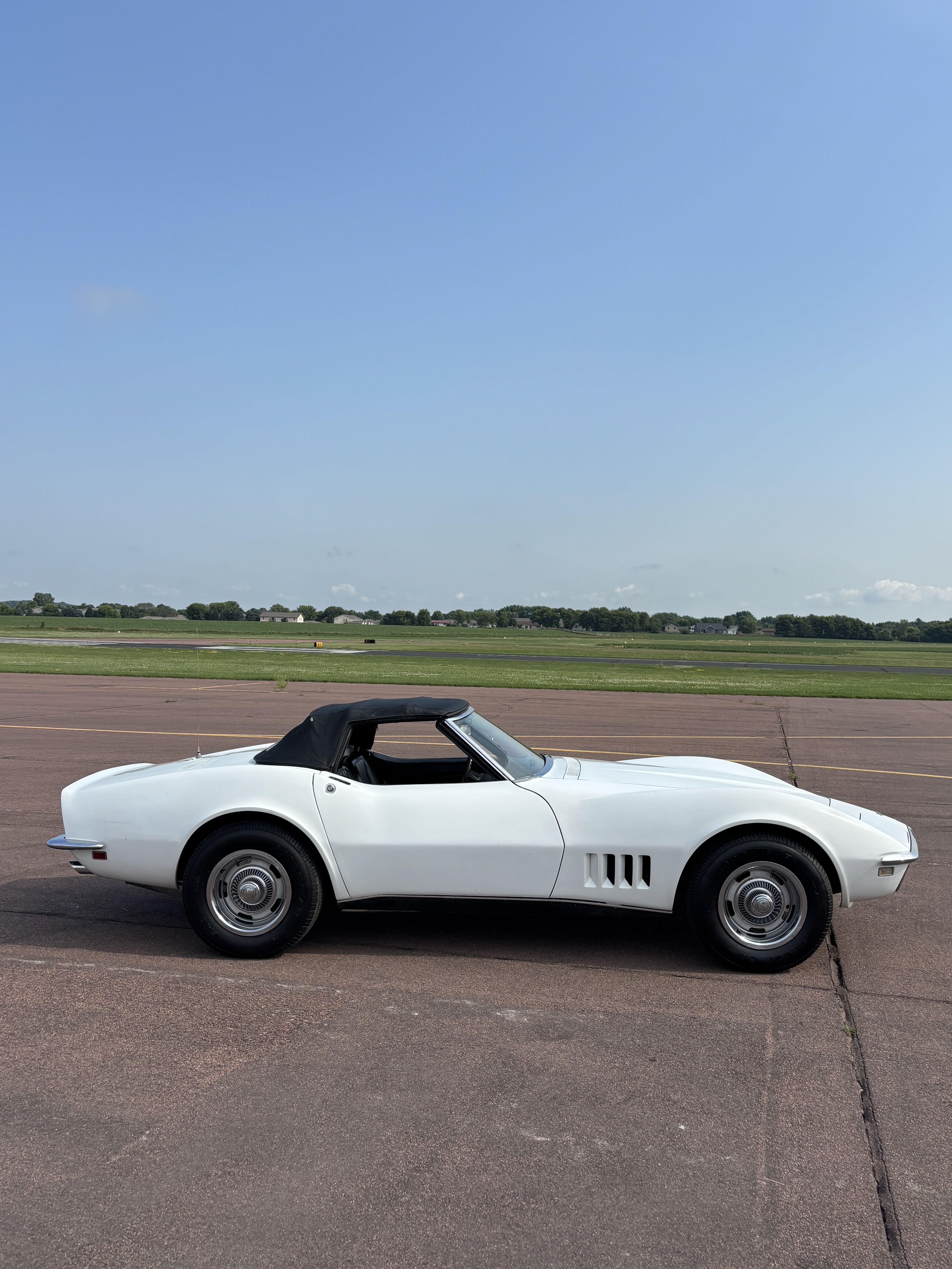 1968 Chevrolet Corvette 12