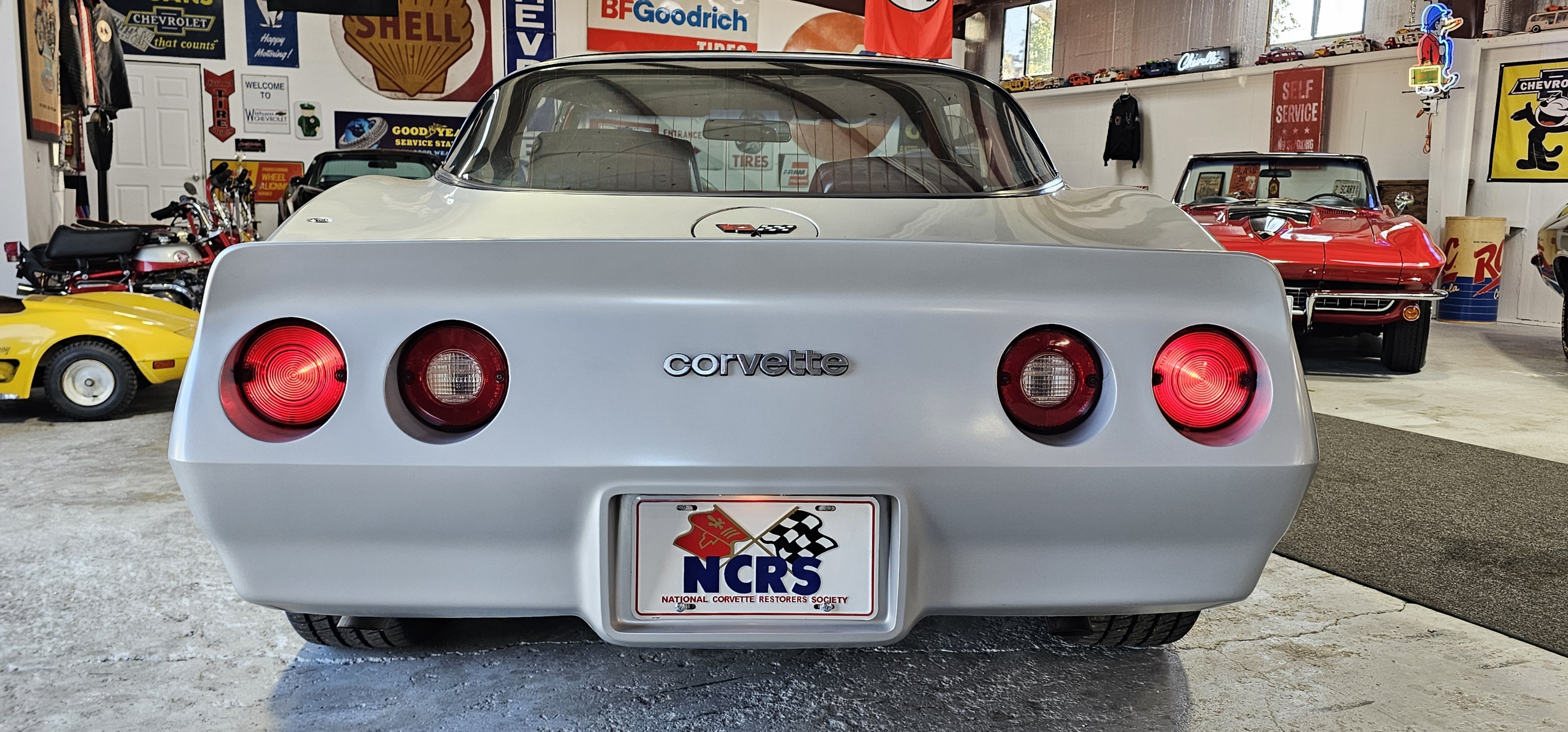 1982 CHEVROLET CORVETTE 6