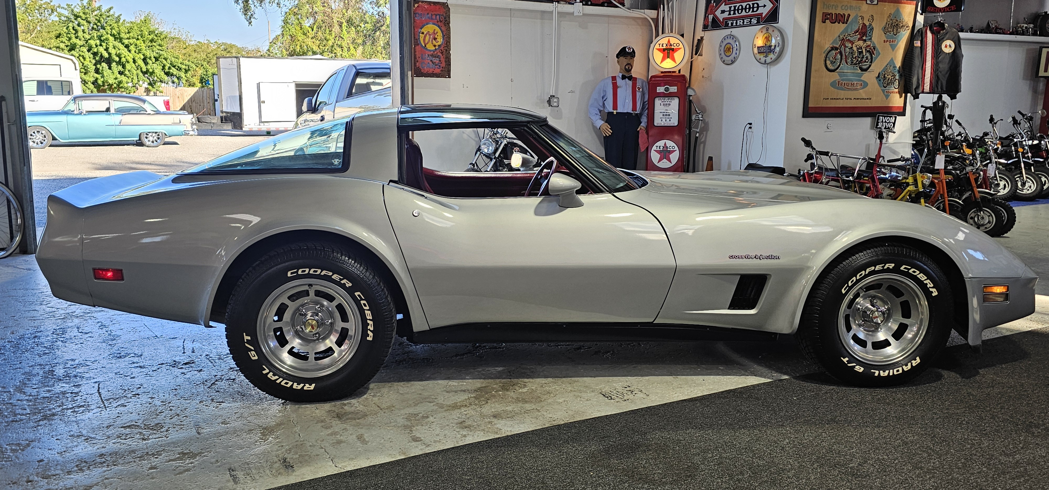 1982 CHEVROLET CORVETTE 9