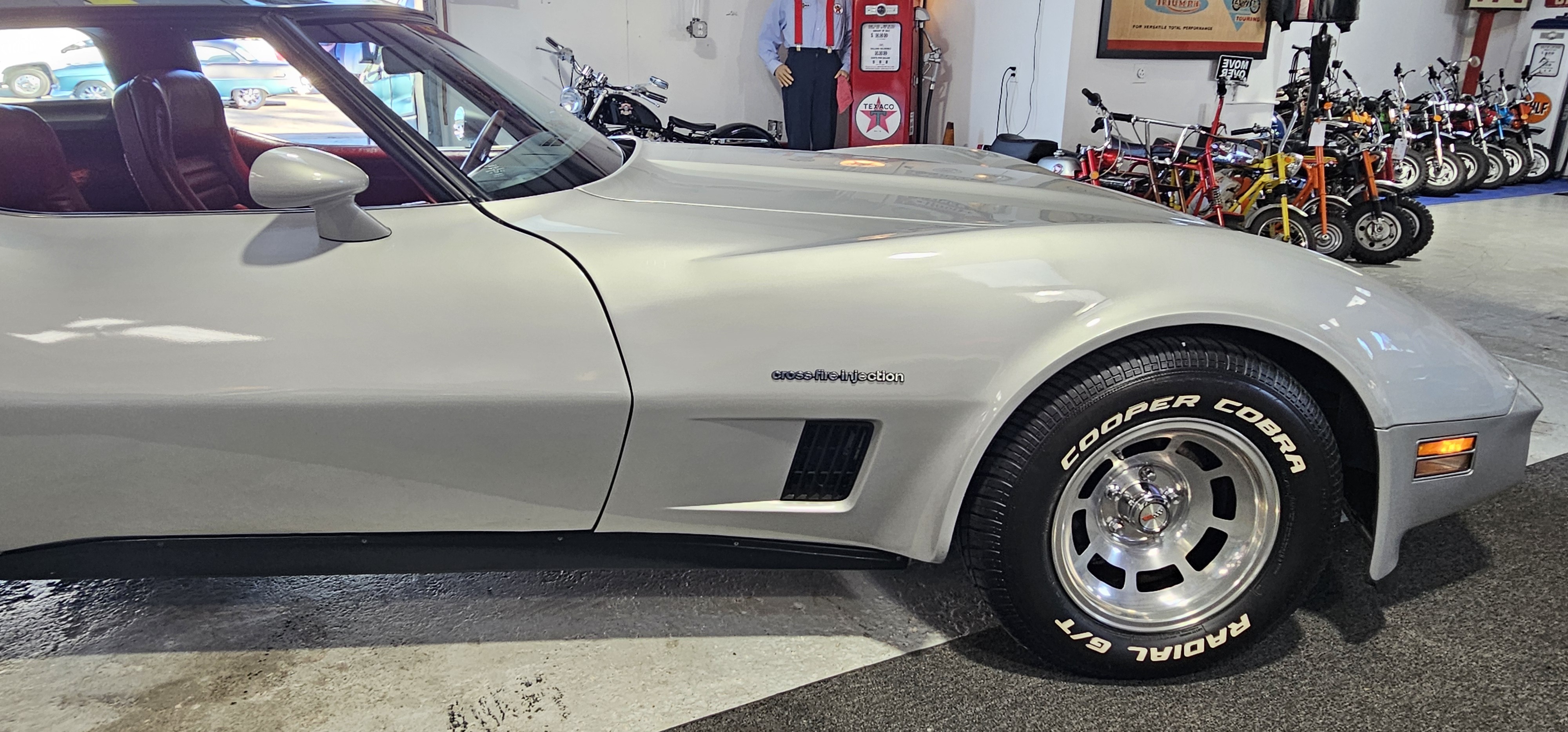 1982 CHEVROLET CORVETTE 27
