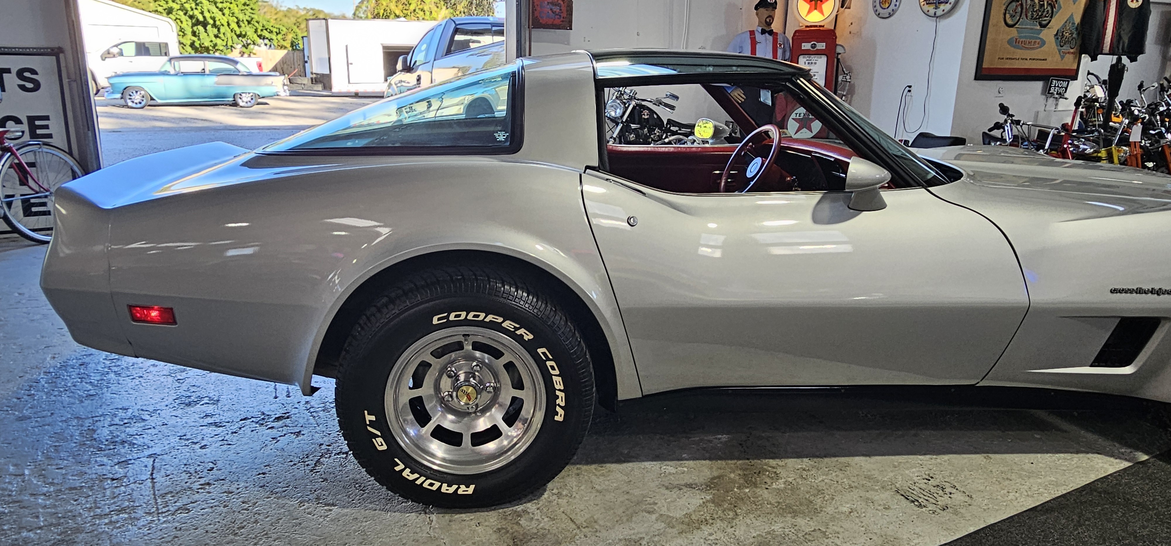 1982 CHEVROLET CORVETTE 28