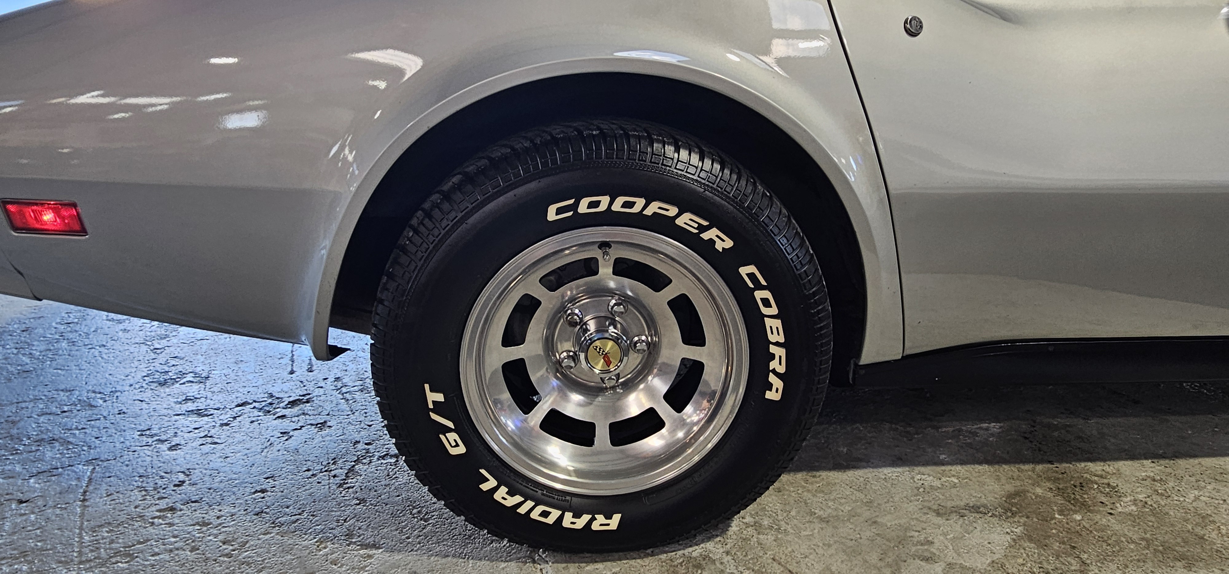 1982 CHEVROLET CORVETTE 32
