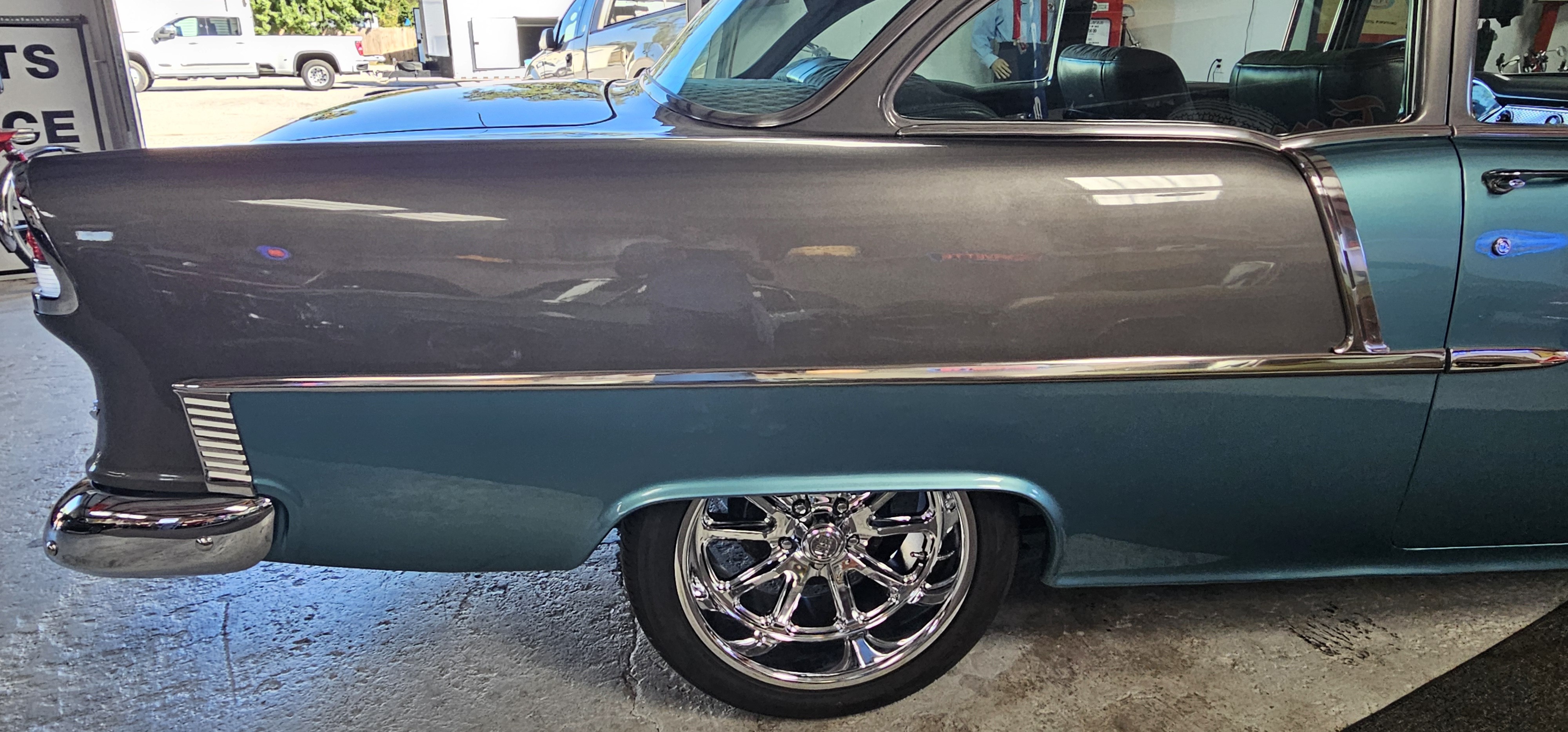 1955 CHEVROLET 210 52