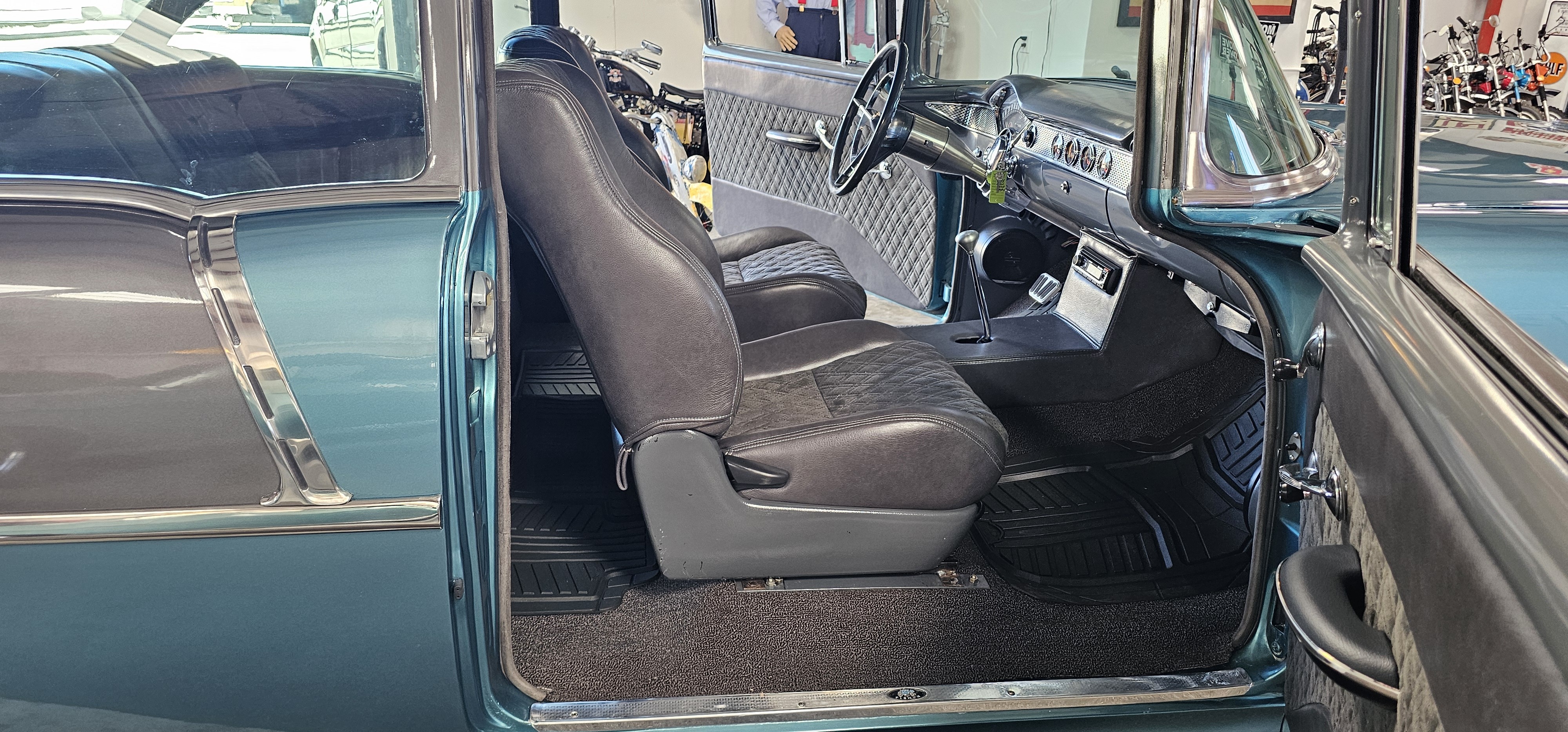 1955 CHEVROLET 210 82