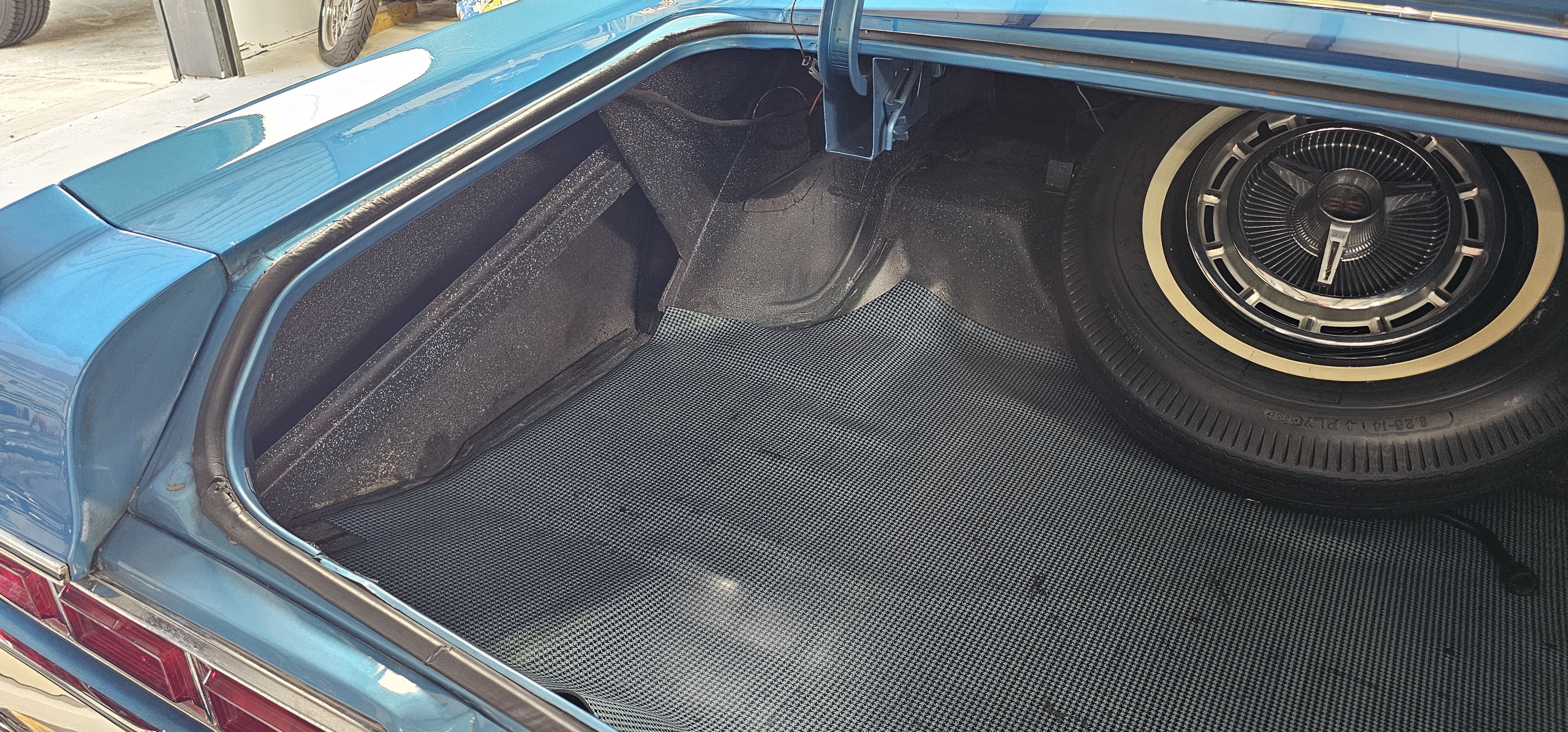 1966 CHEVROLET IMPALE 104