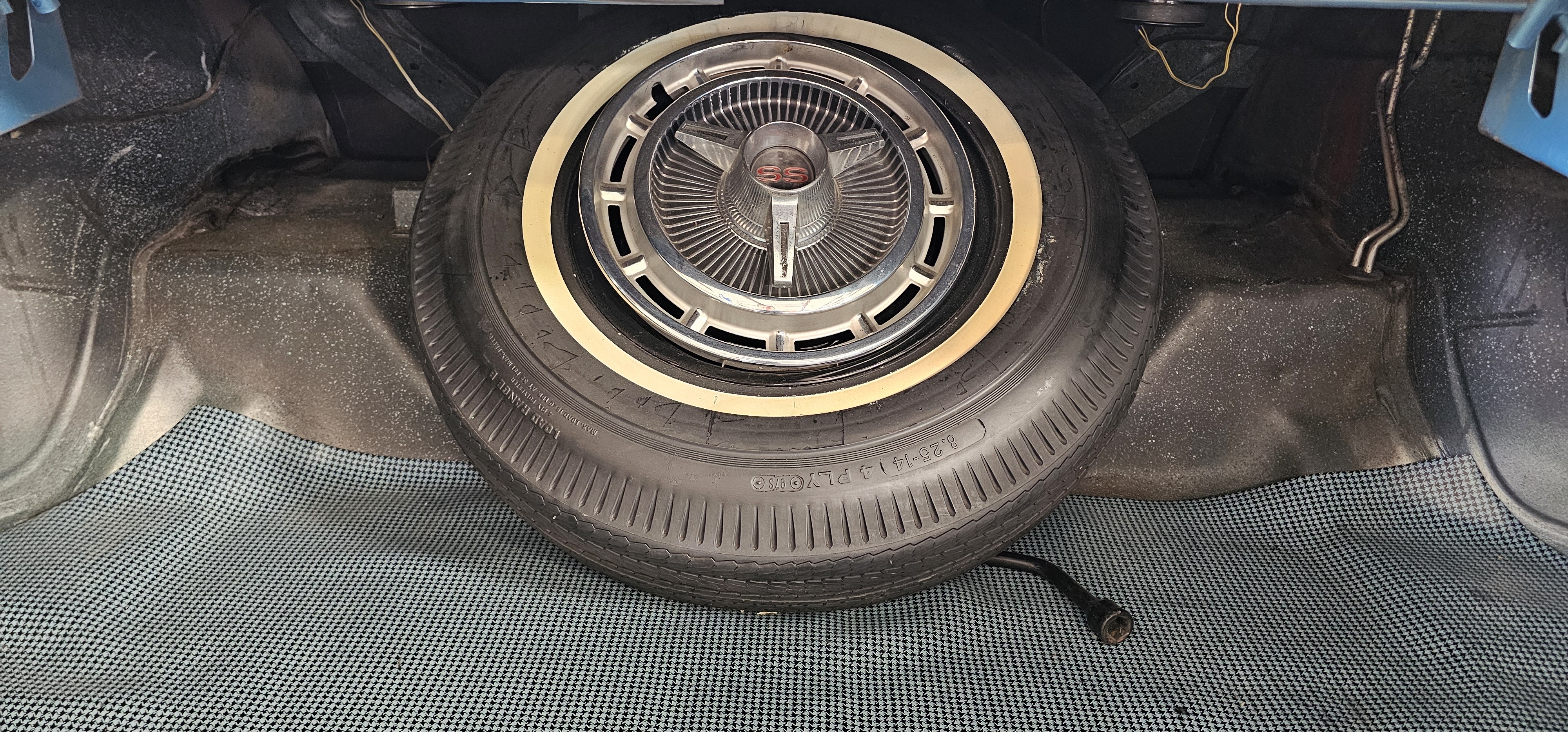 1966 CHEVROLET IMPALE 107
