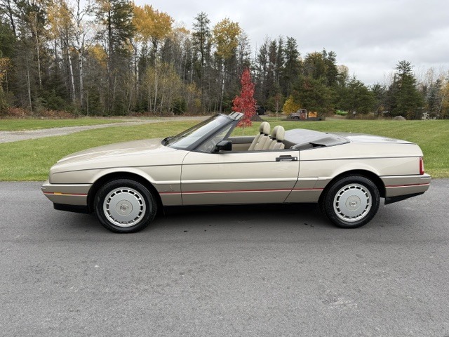 1992 Cadillac Allante 8