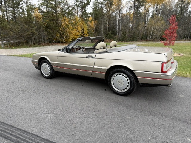 1992 Cadillac Allante 4