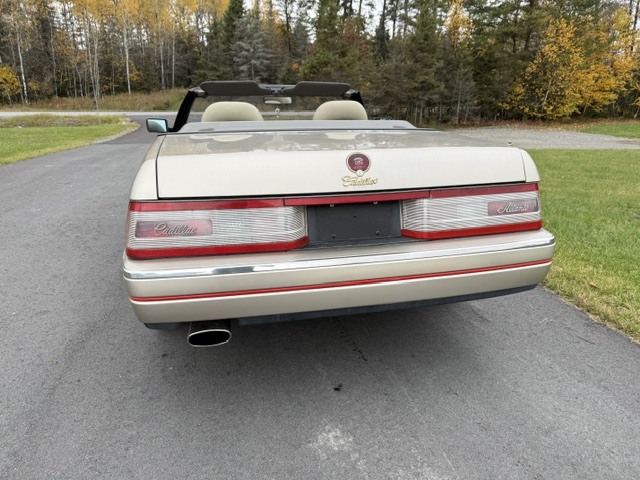 1992 Cadillac Allante 7
