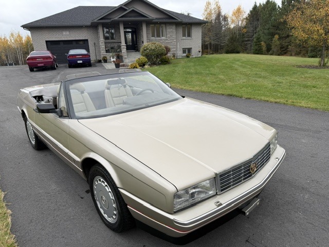 1992 Cadillac Allante 3