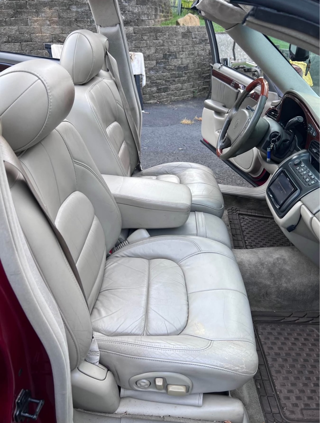 2001 Cadillac deVille 15