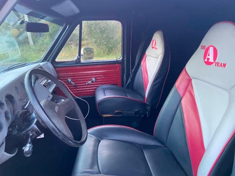 1984 GMC Vandura 51