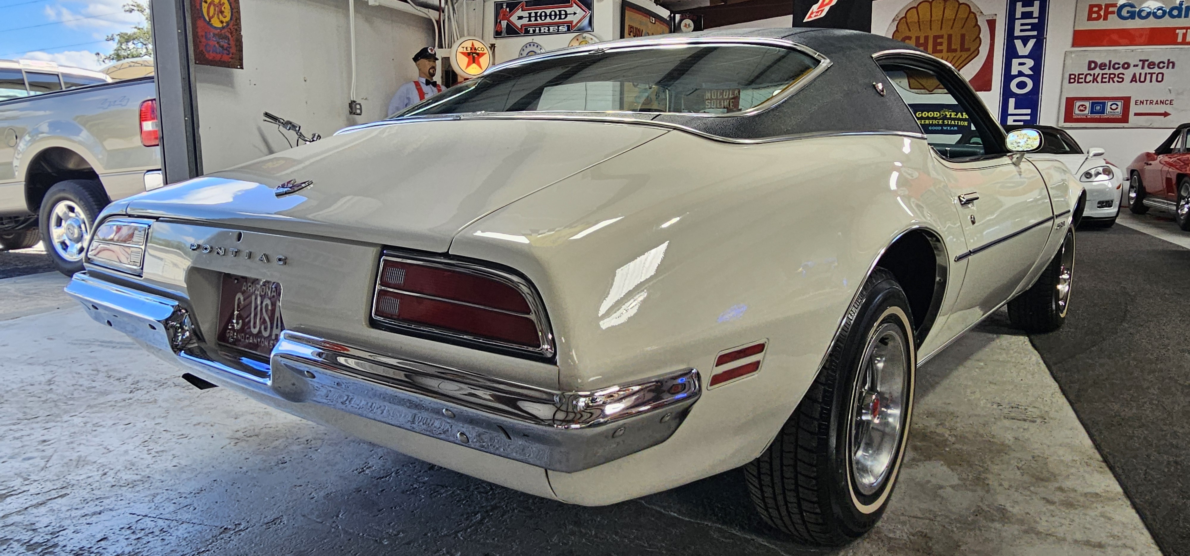 1972 PONTIAC FIREBIRD 26