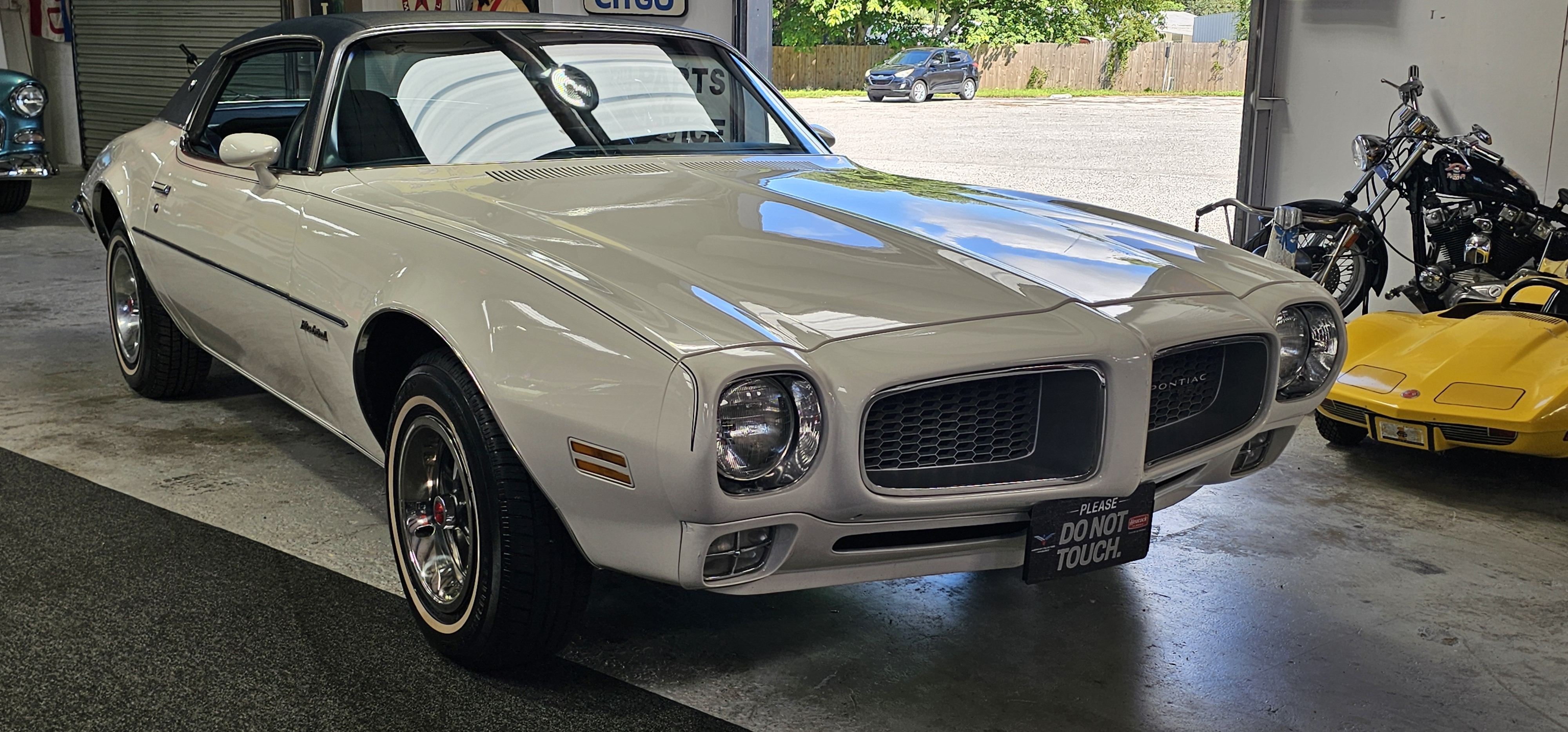 1972 PONTIAC FIREBIRD 2