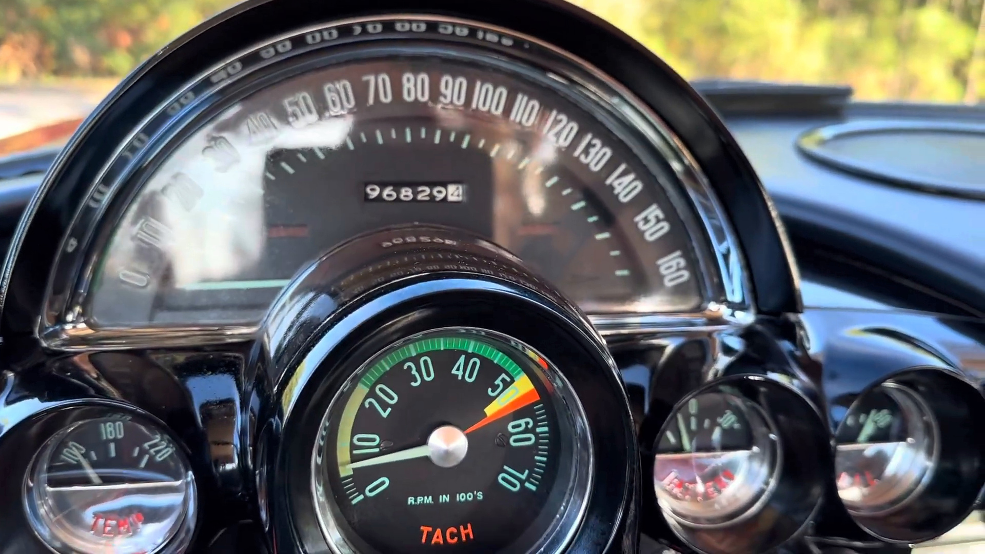 1961 Chevrolet Corvette 8