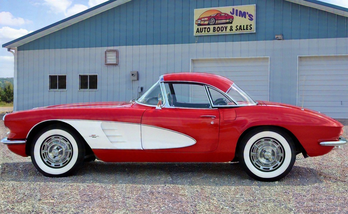 1961 Chevrolet Corvette 3