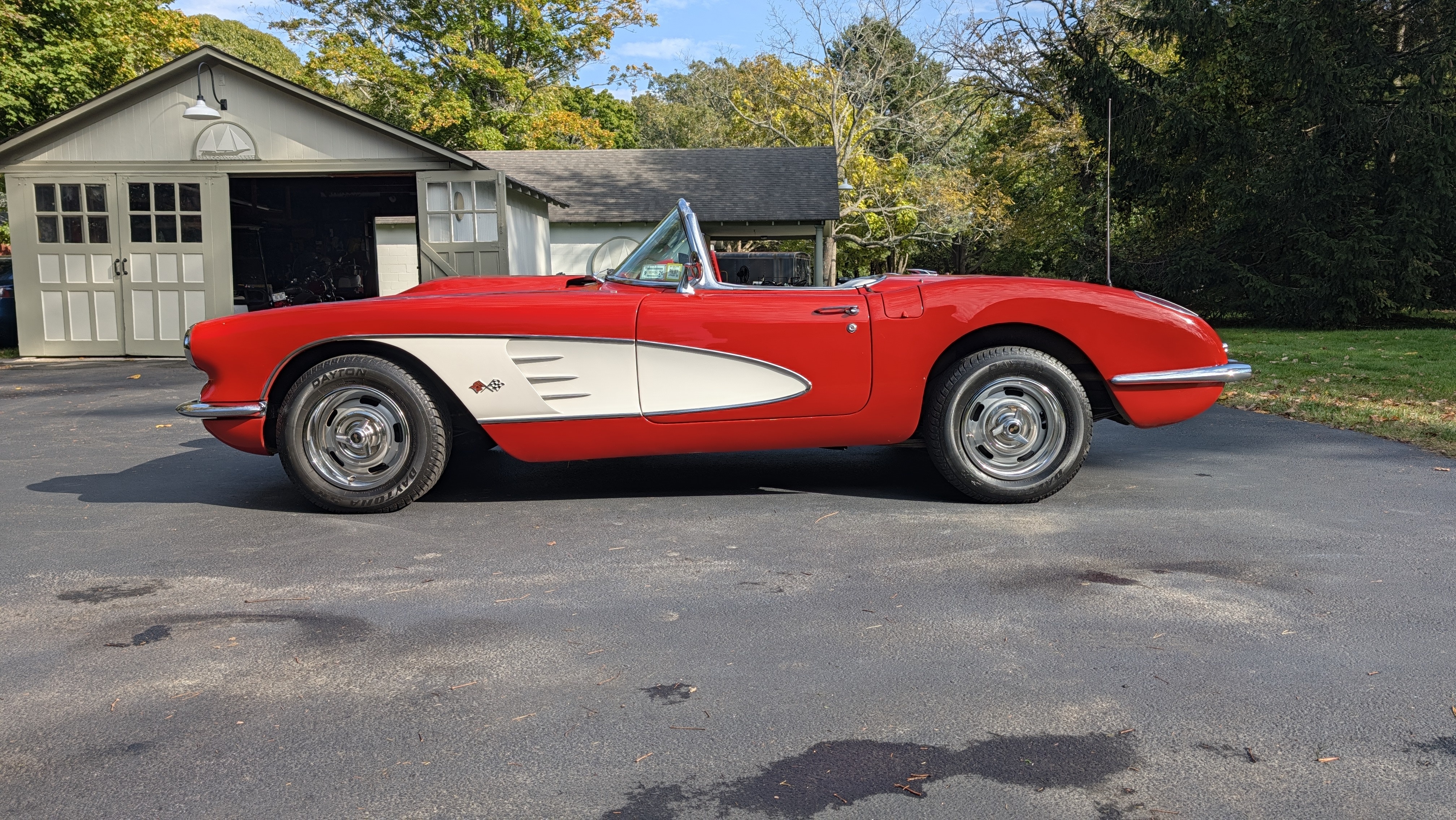 1960 Chevrolet Corvette 2