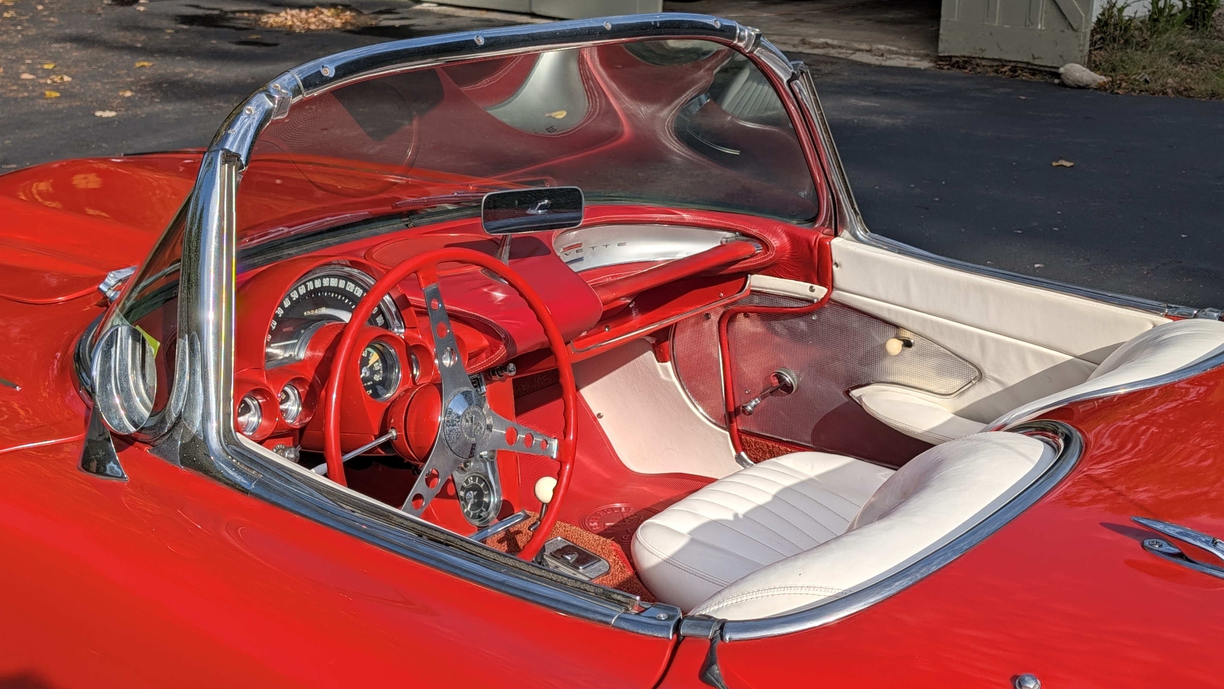 1960 Chevrolet Corvette 16