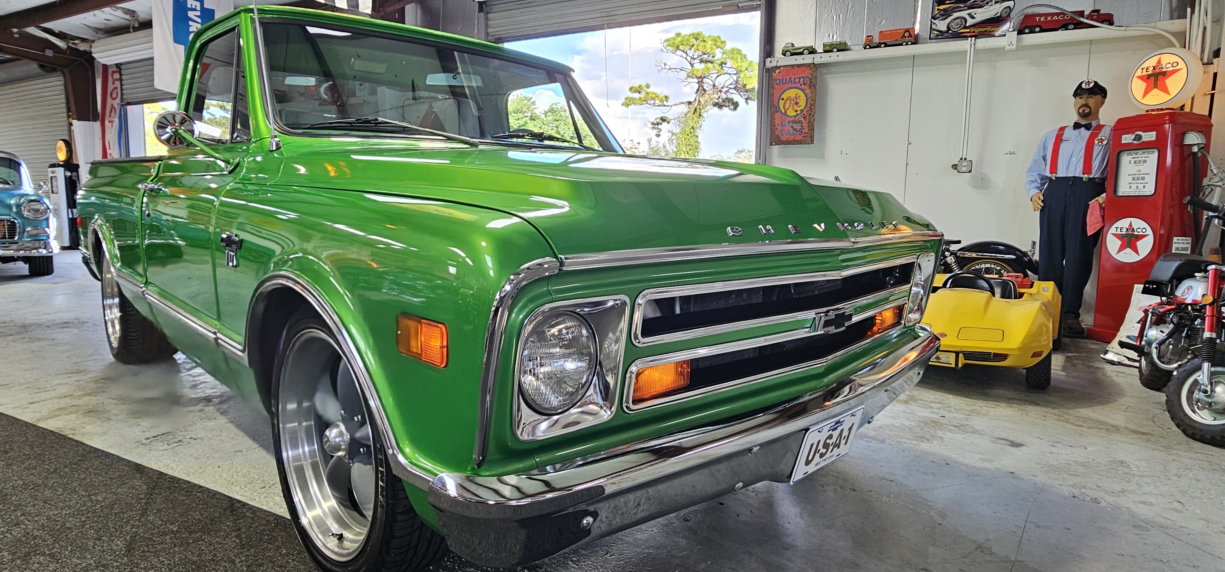 1968 CHEVROLET C-10 TRUCK 30