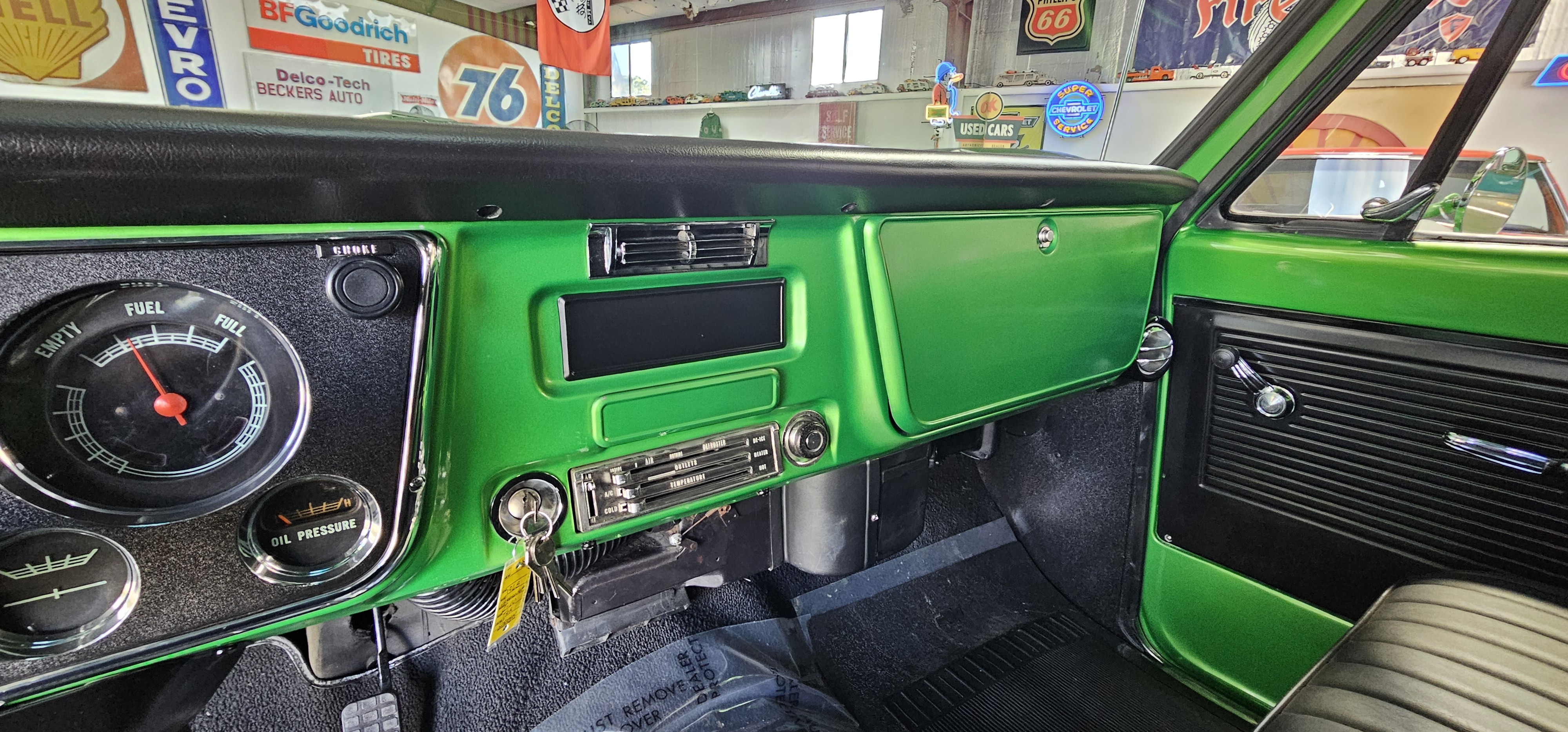 1968 CHEVROLET C-10 TRUCK 61