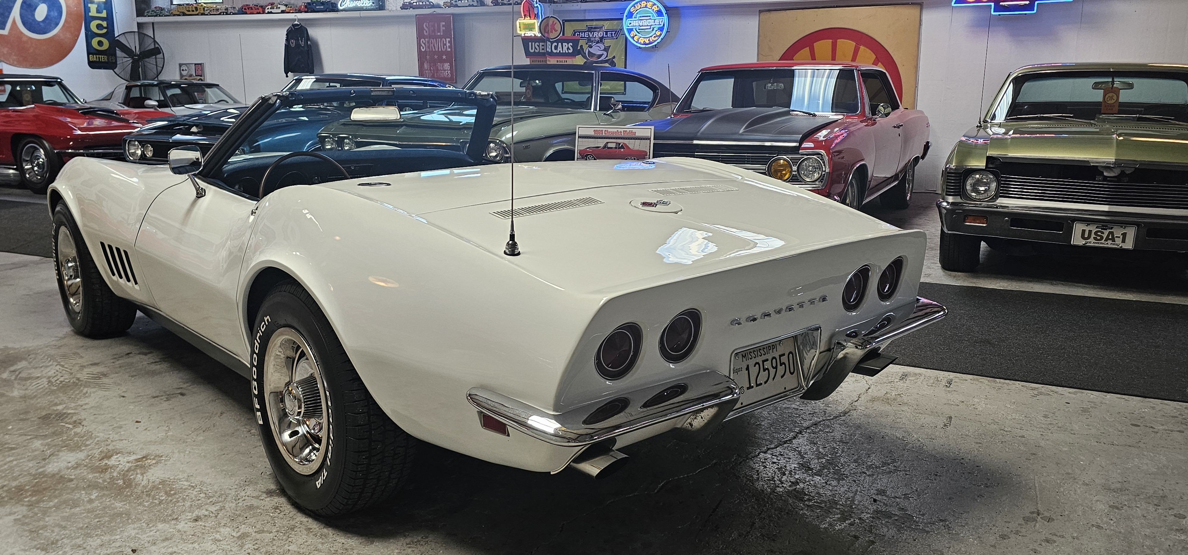 1968 CHEVROLET CORVETTE STINGRAY 3