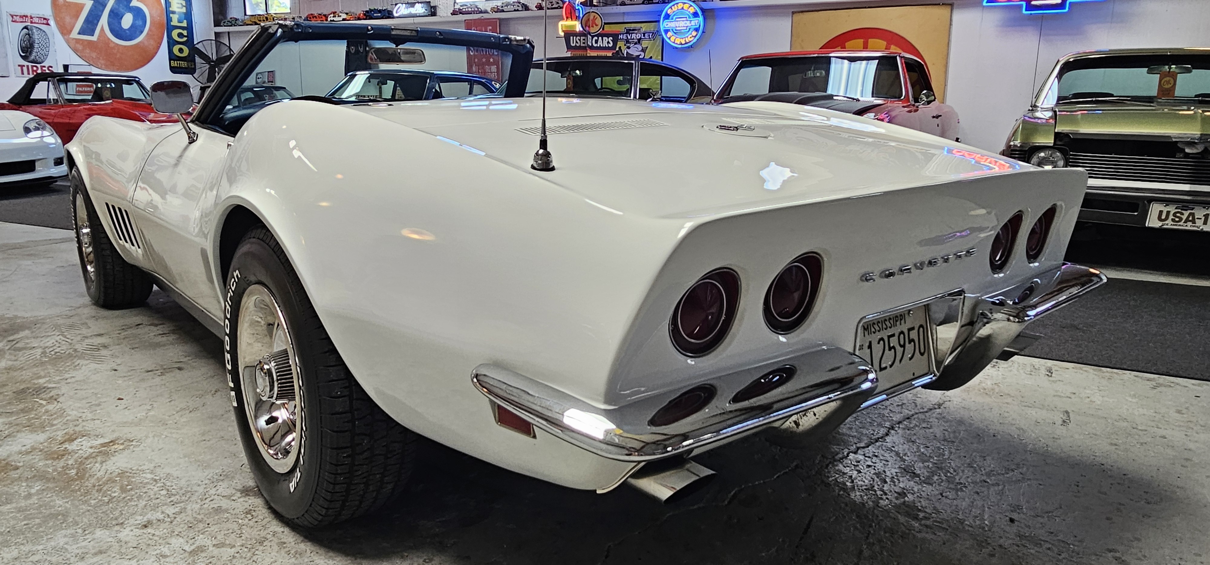 1968 CHEVROLET CORVETTE STINGRAY 23