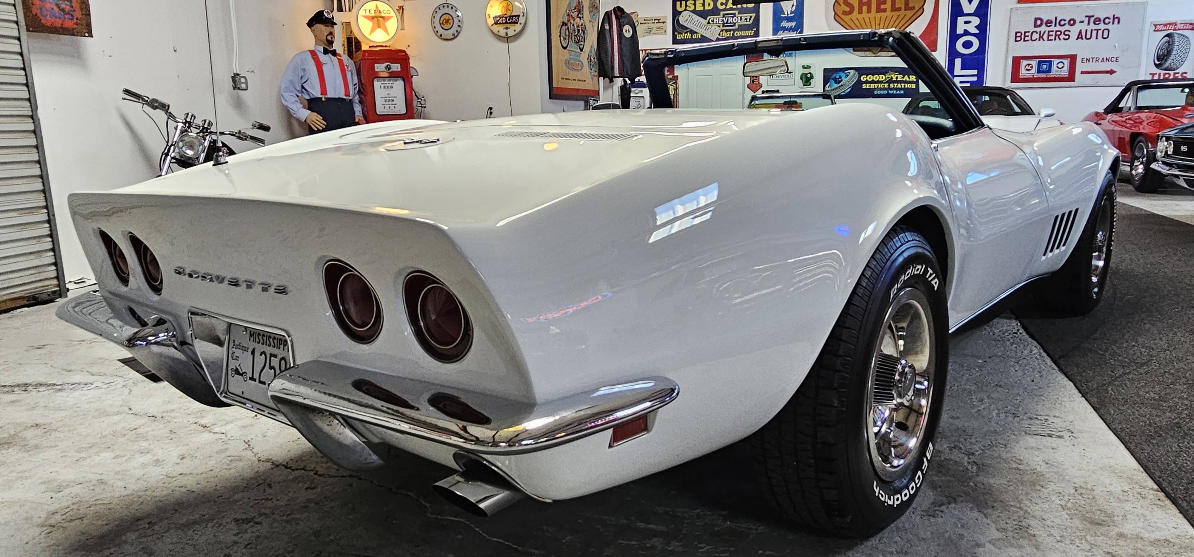 1968 CHEVROLET CORVETTE STINGRAY 25