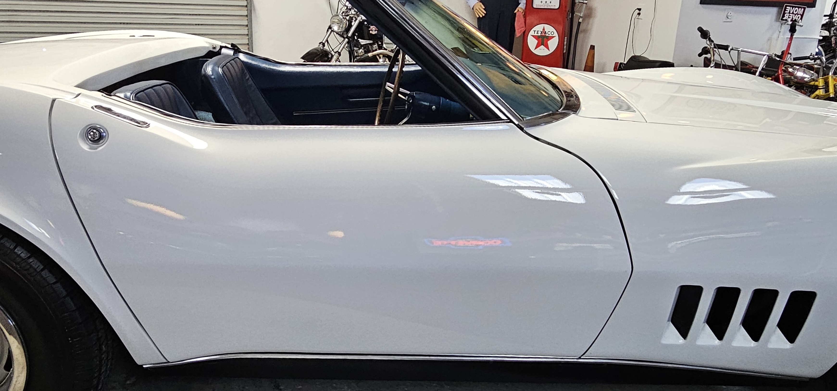 1968 CHEVROLET CORVETTE STINGRAY 30