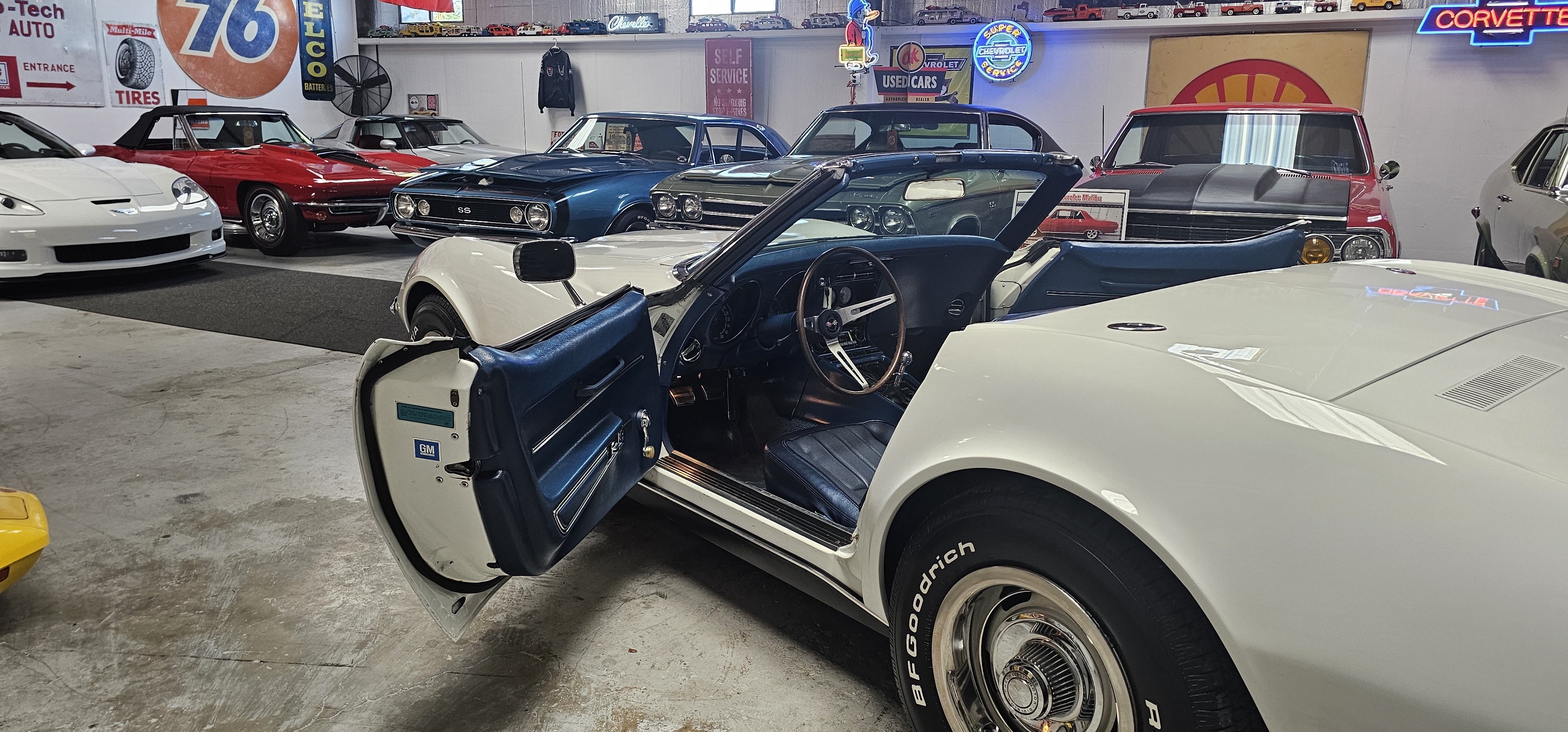 1968 CHEVROLET CORVETTE STINGRAY 40