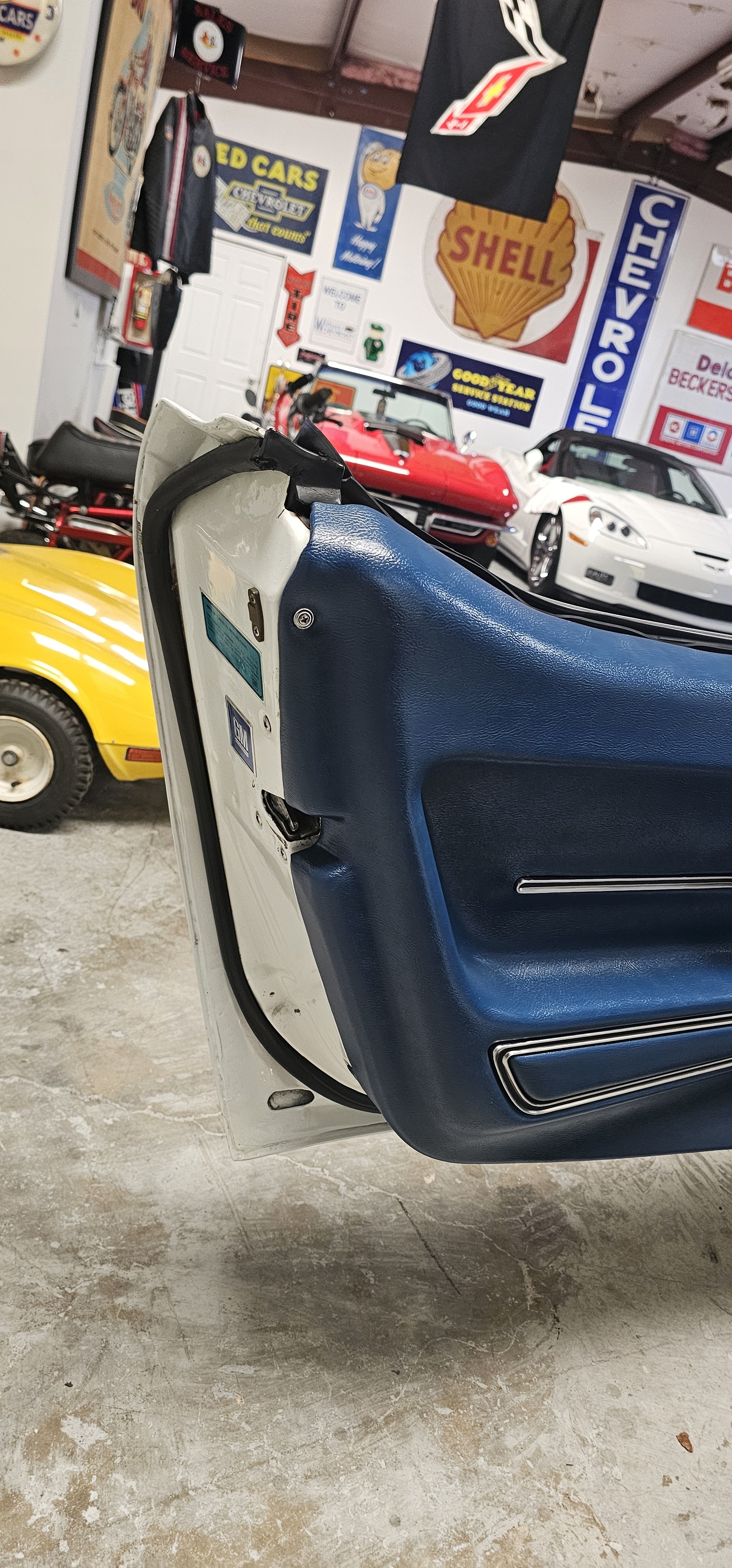 1968 CHEVROLET CORVETTE STINGRAY 41