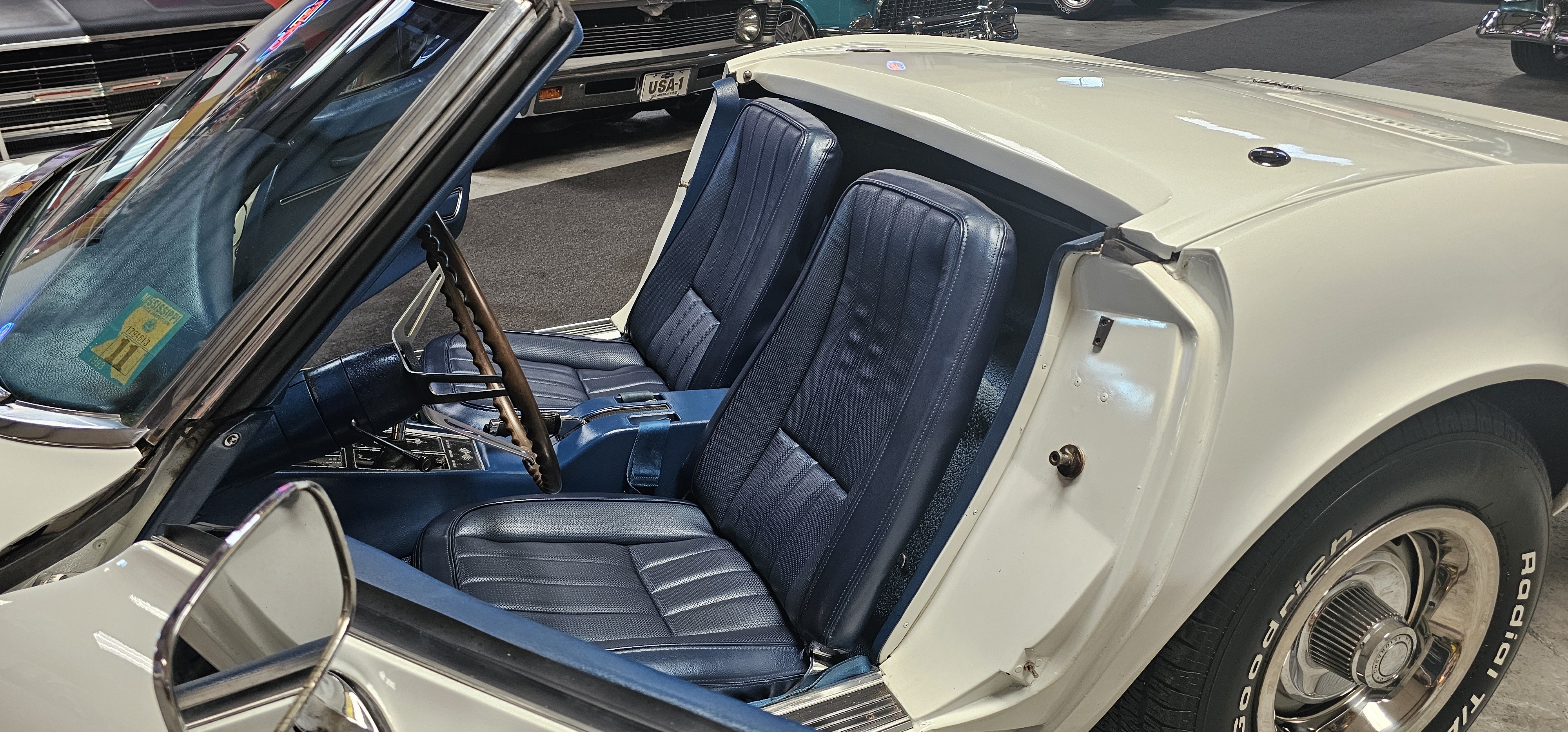 1968 CHEVROLET CORVETTE STINGRAY 44