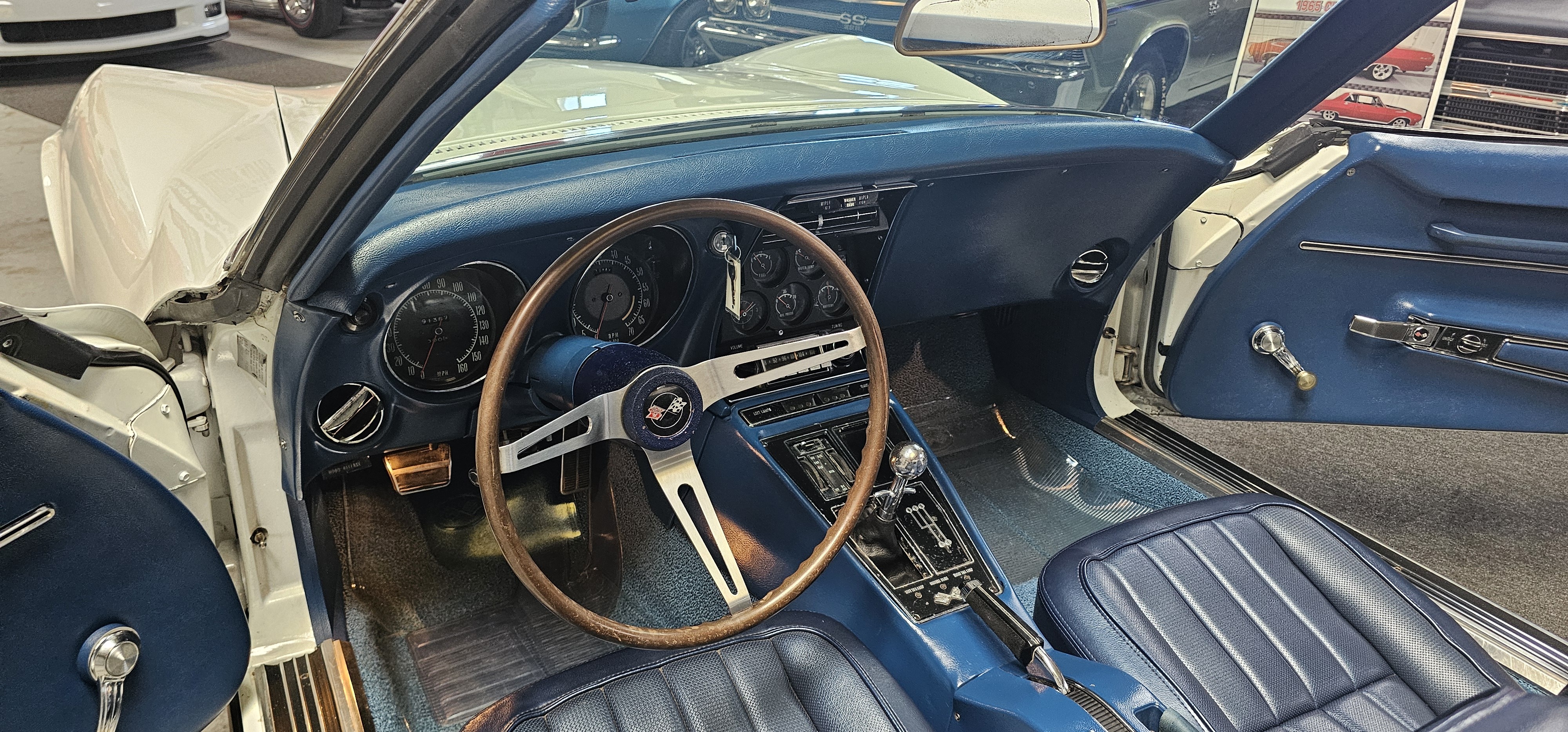 1968 CHEVROLET CORVETTE STINGRAY 45