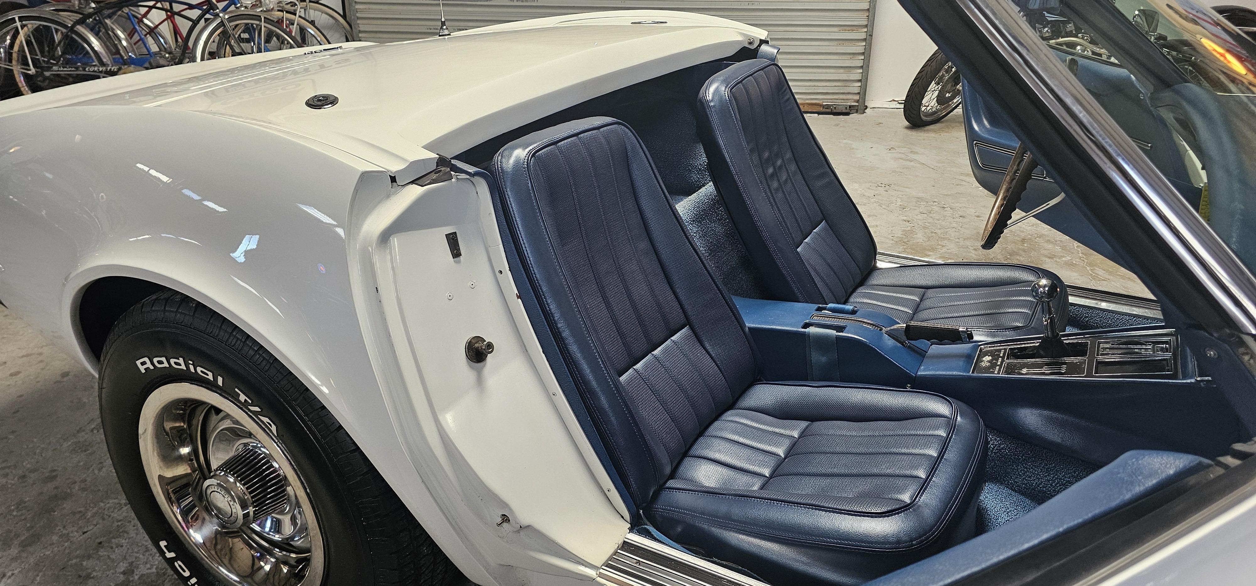 1968 CHEVROLET CORVETTE STINGRAY 51