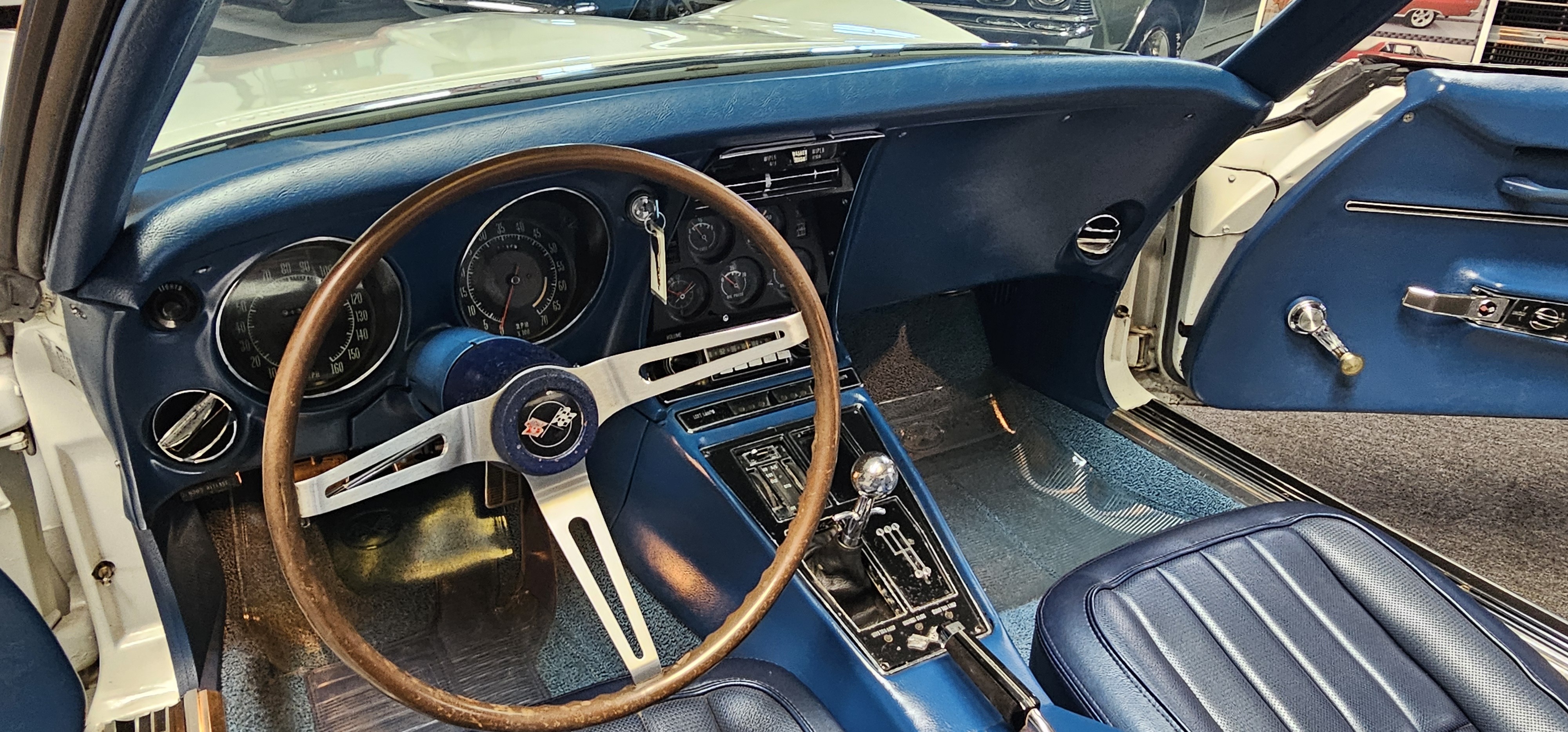 1968 CHEVROLET CORVETTE STINGRAY 53