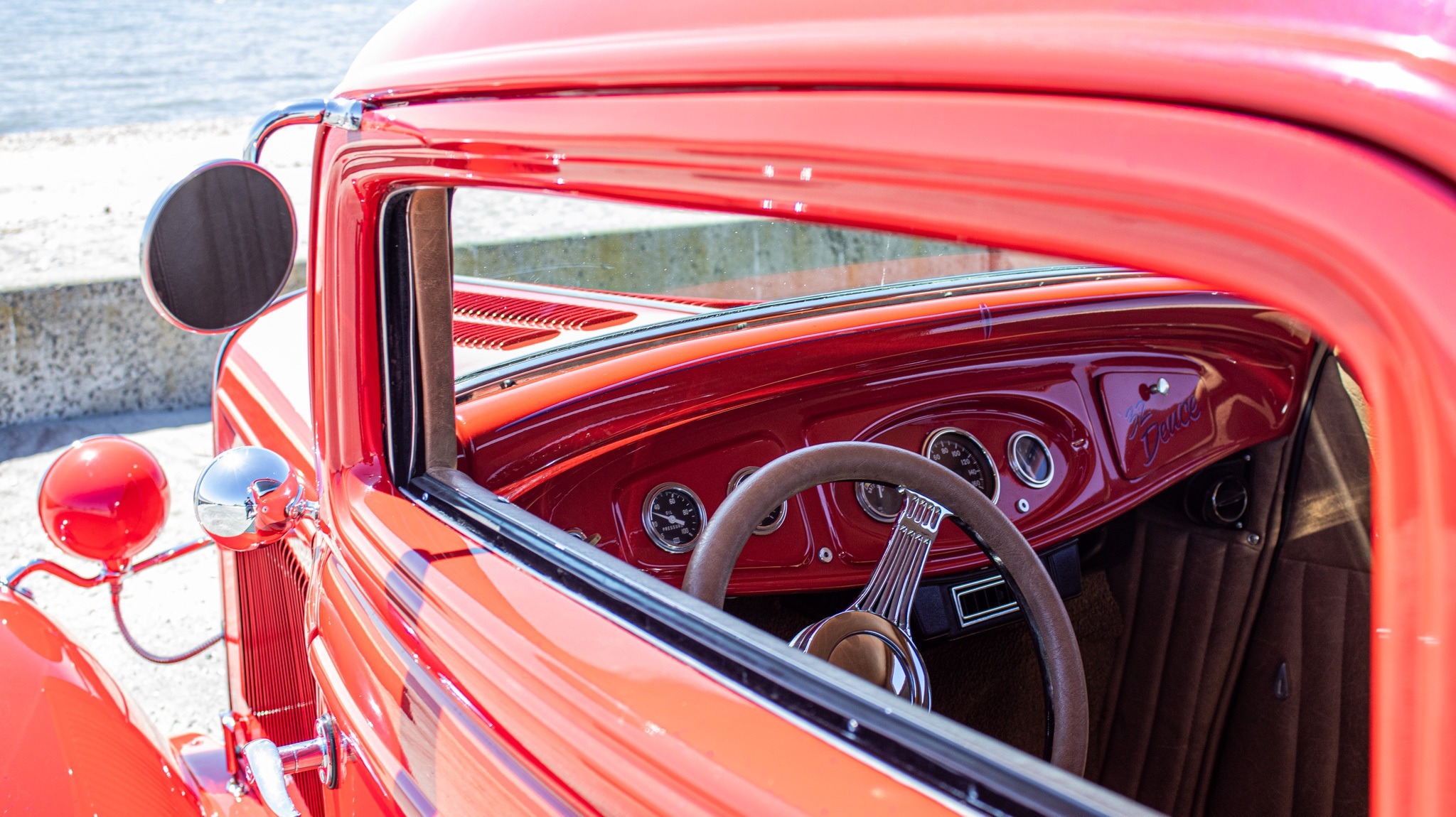 1932 Ford 3 Window 24