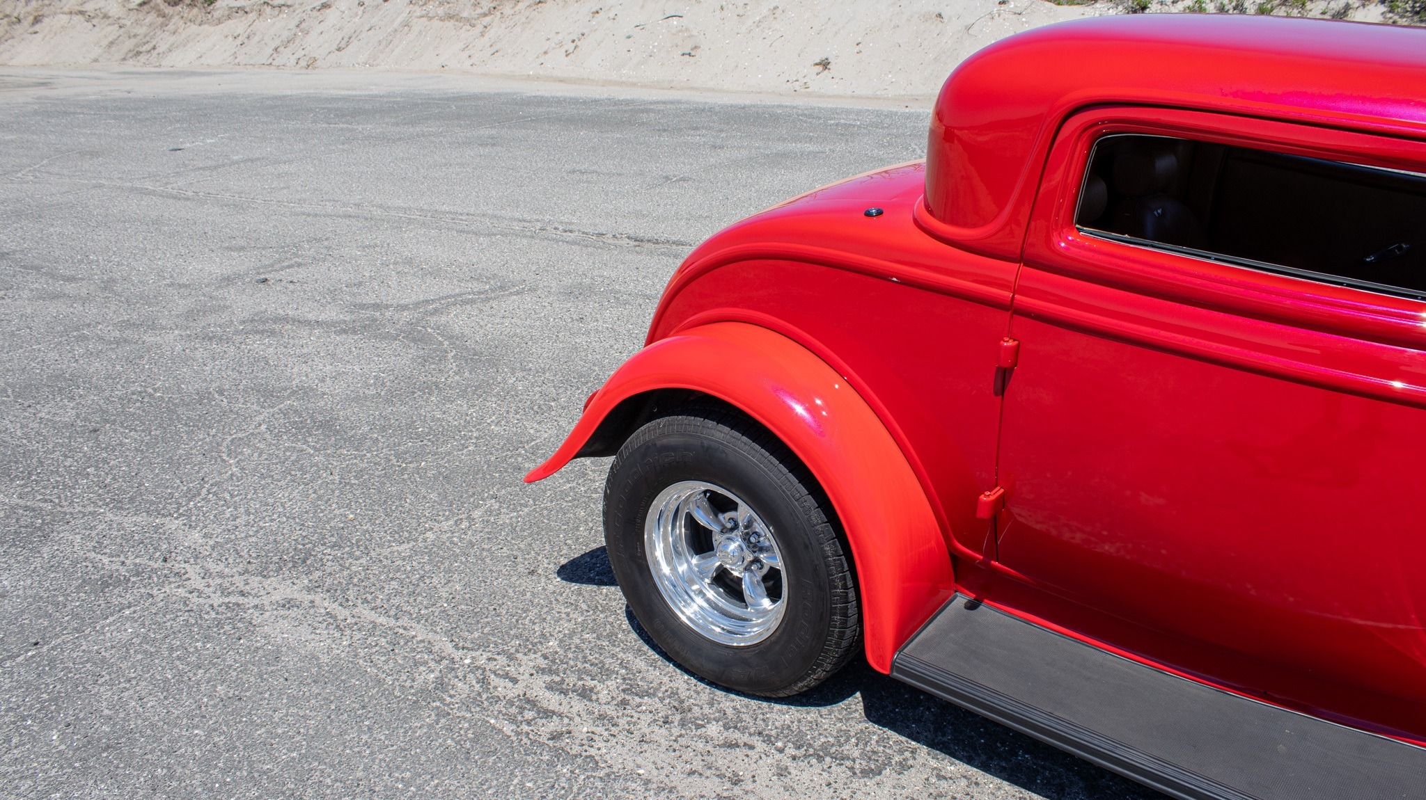 1932 Ford 3 Window 27