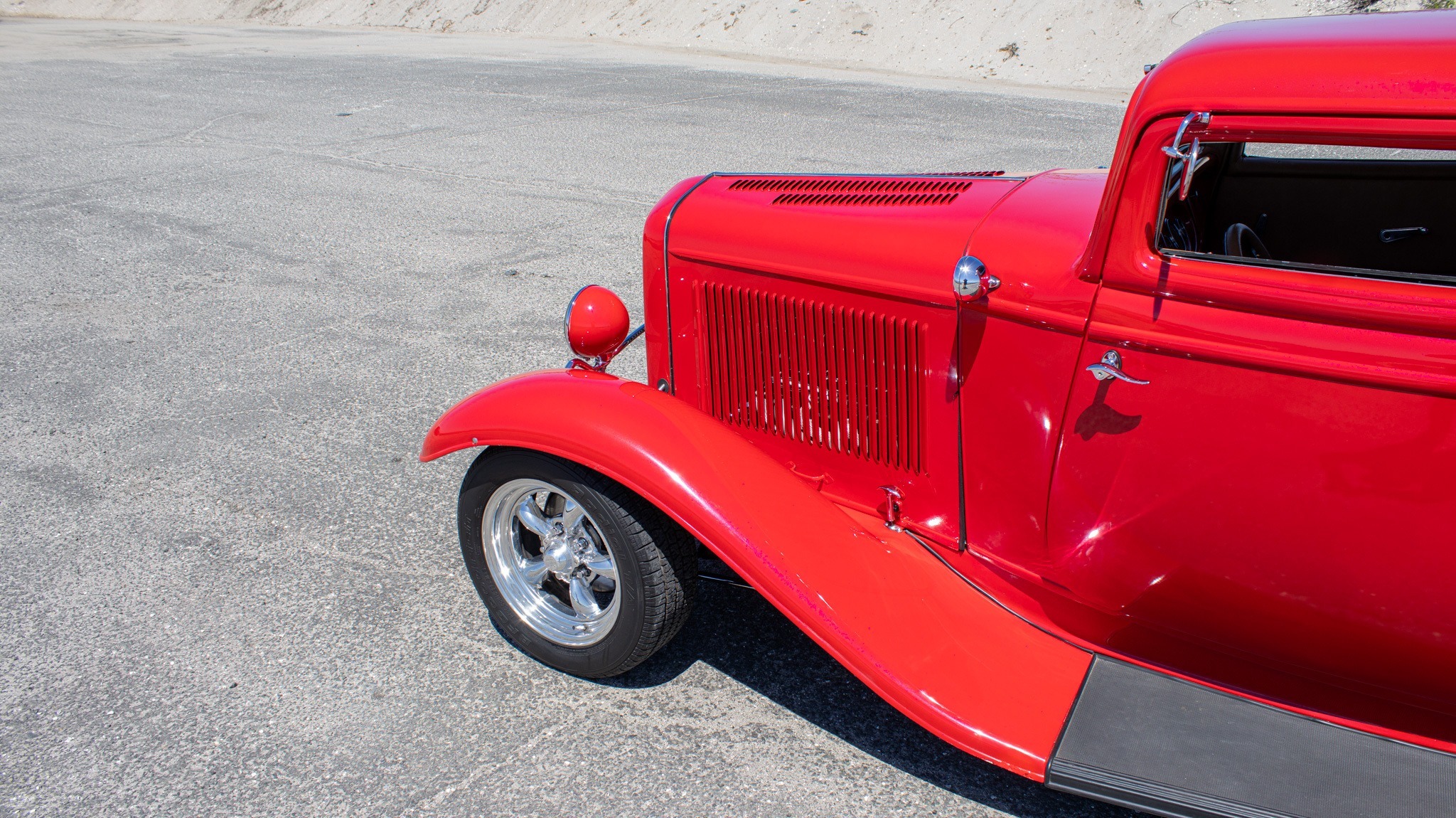 1932 Ford 3 Window 41