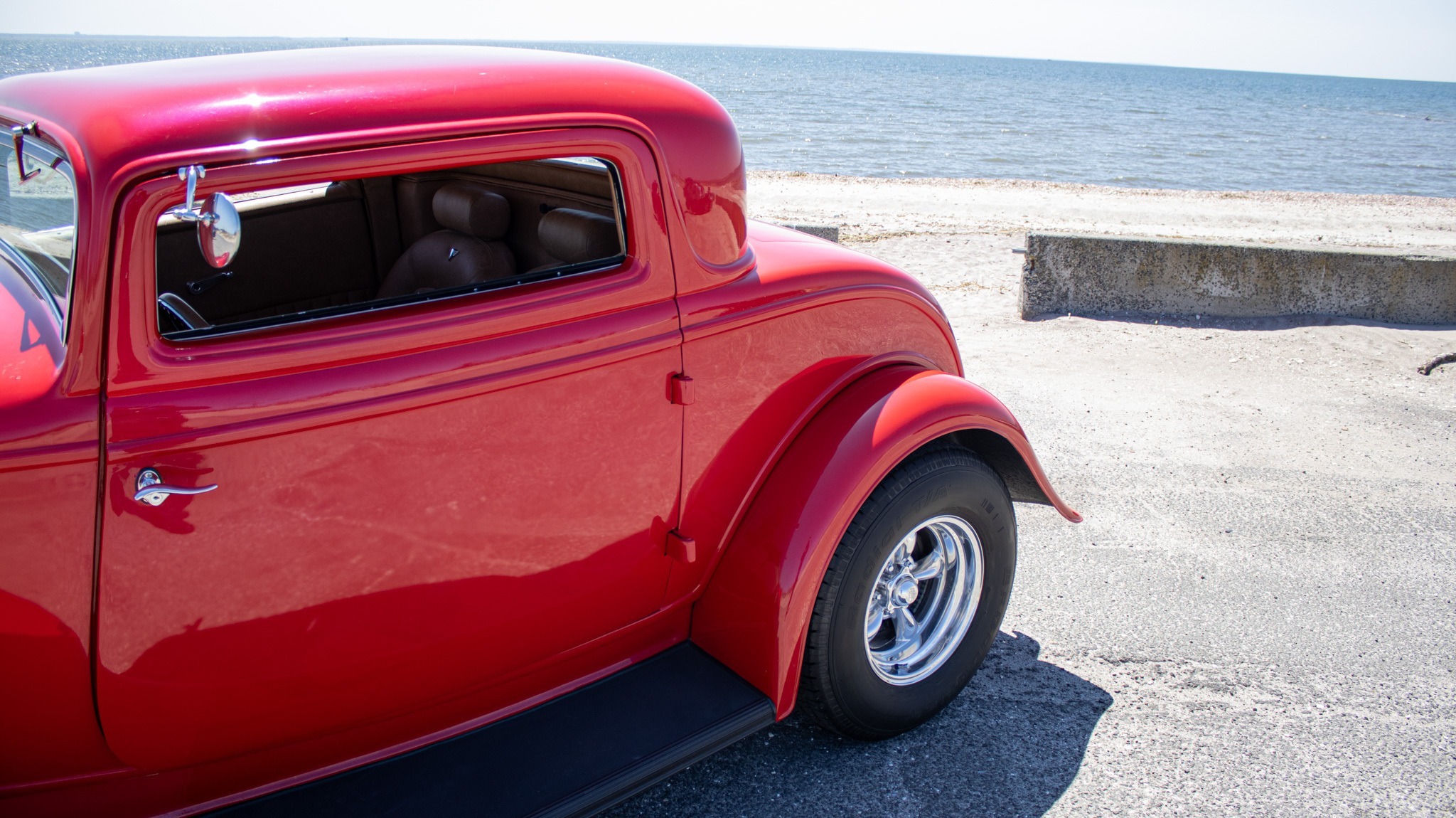 1932 Ford 3 Window 51
