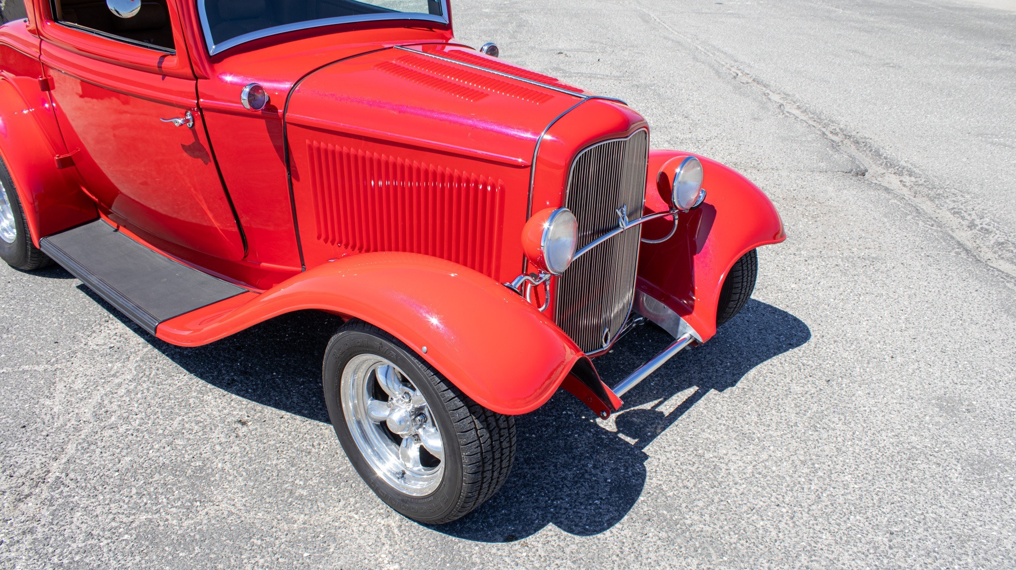 1932 Ford 3 Window 74