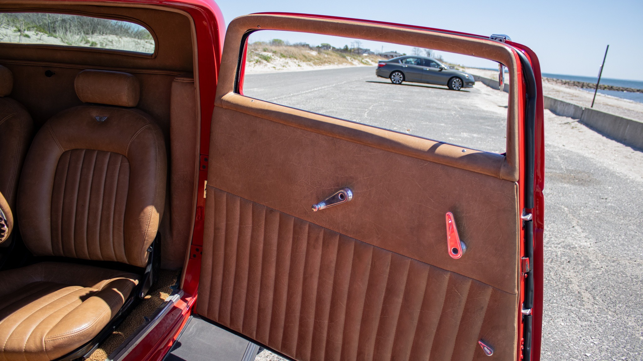 1932 Ford 3 Window 90