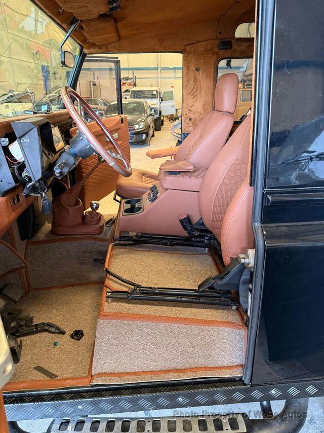 1999 Land Rover Defender 23