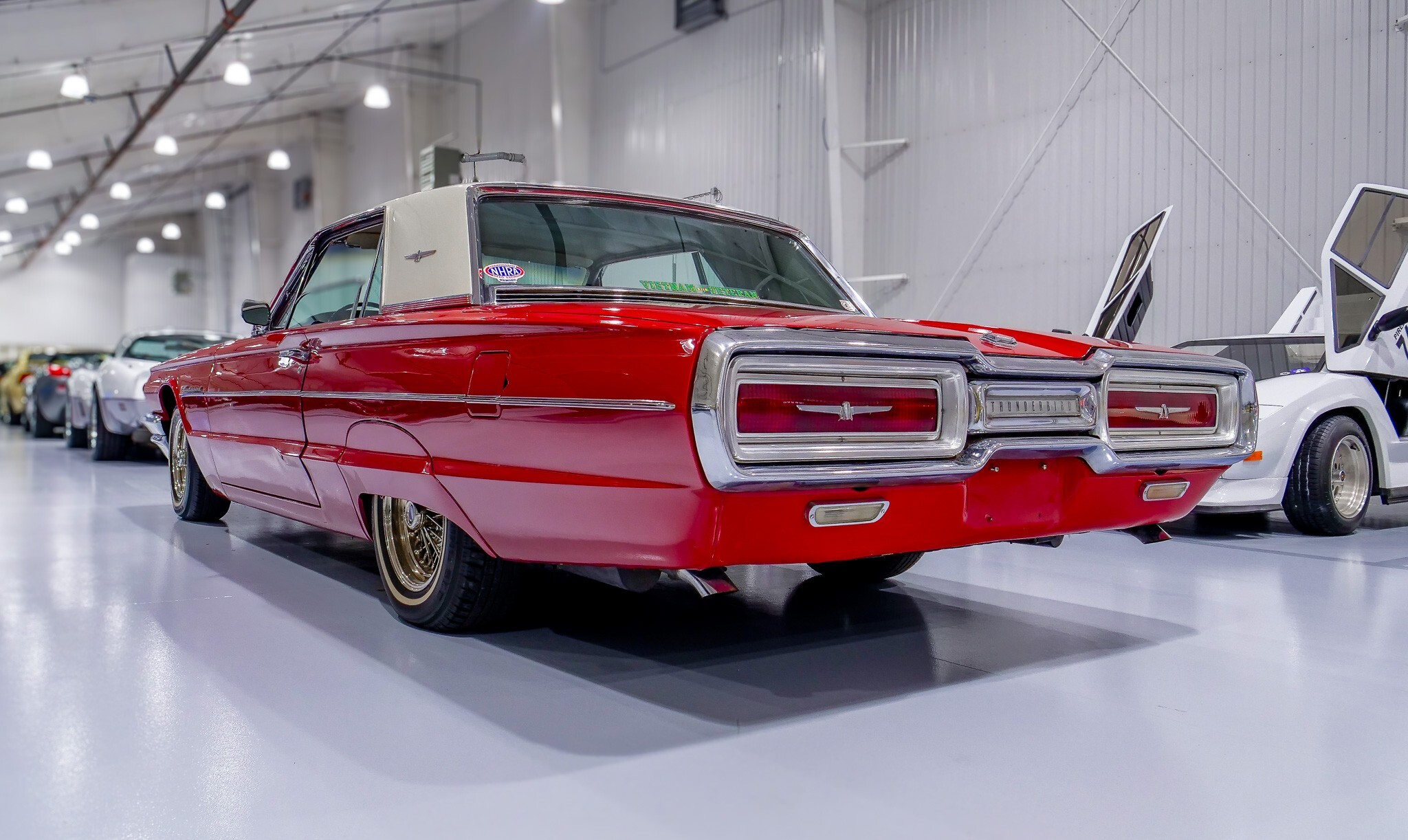 1964 Ford Thunderbird 4